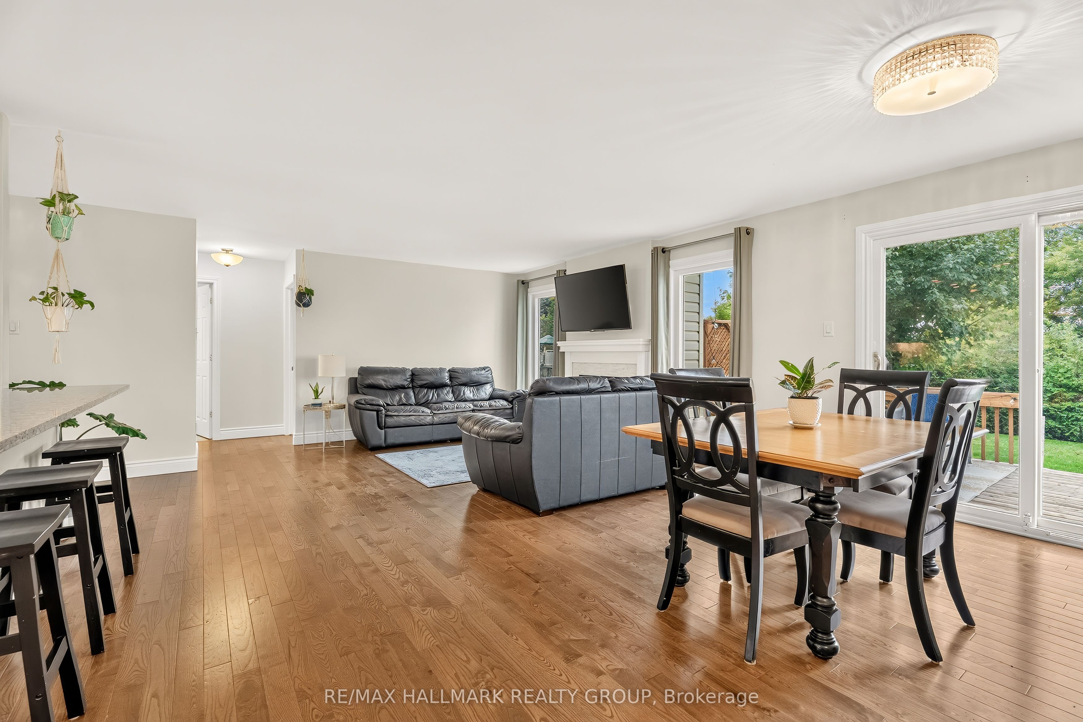 101 Queen Charlotte Street Property Photo 16