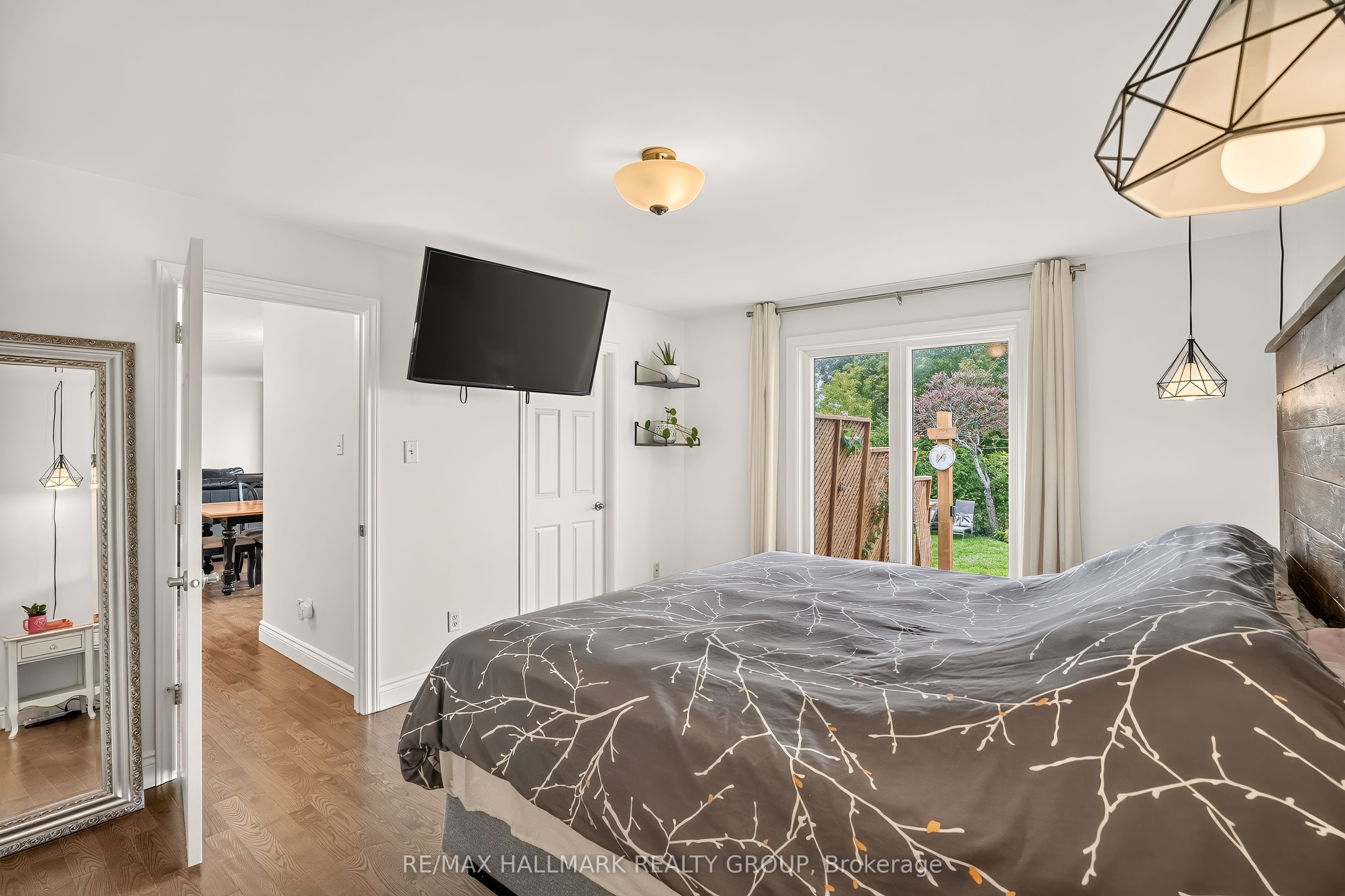 101 Queen Charlotte Street Property Photo 19