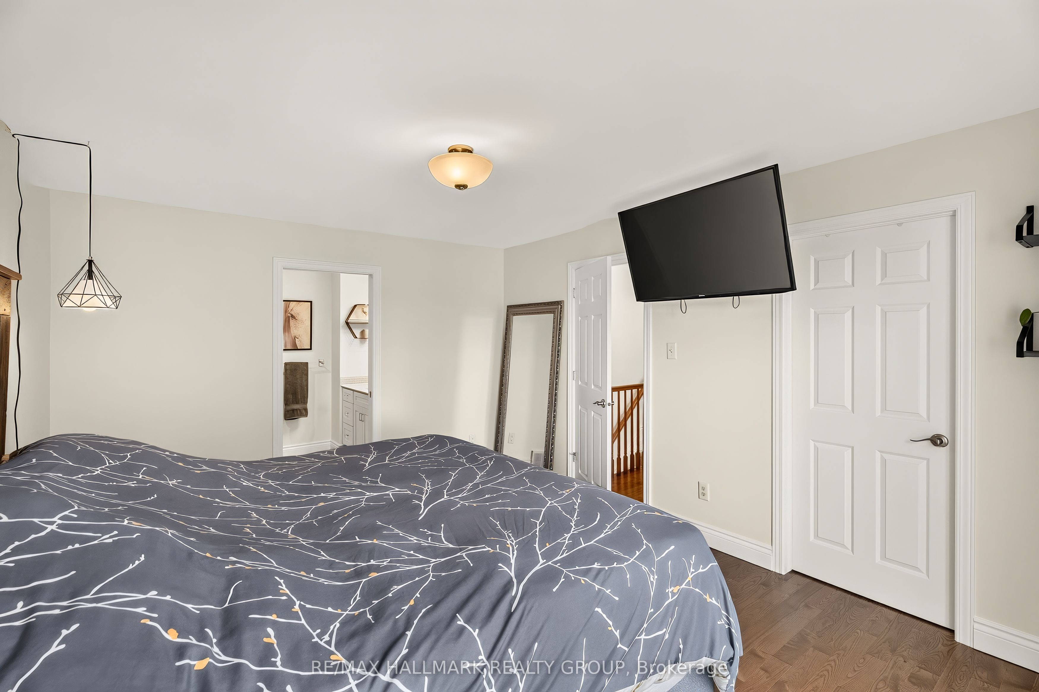 101 Queen Charlotte Street Property Photo 20