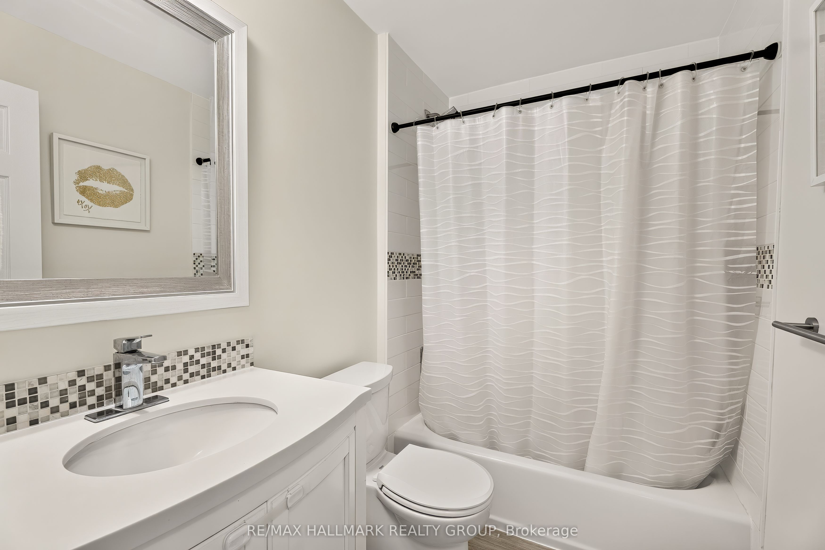 101 Queen Charlotte Street Property Photo 25