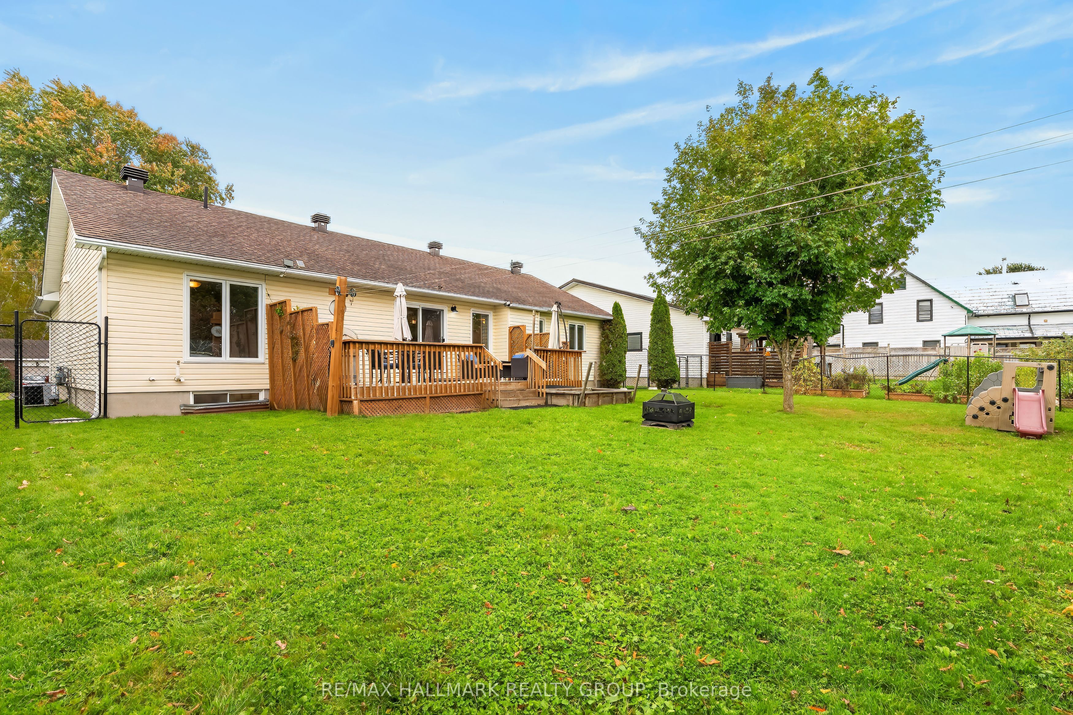 101 Queen Charlotte Street Property Photo 43