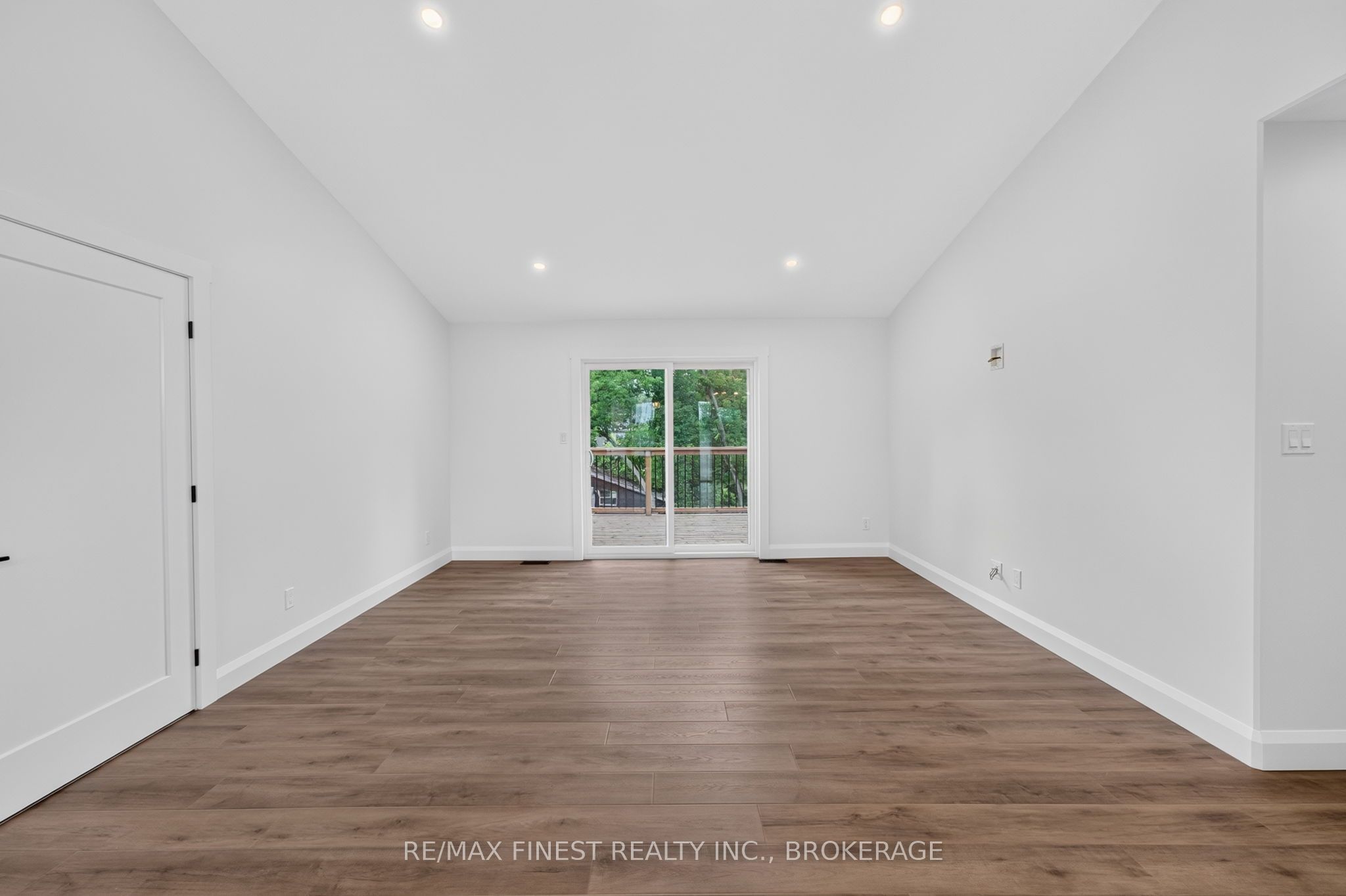 38 East Street Property Photo 10