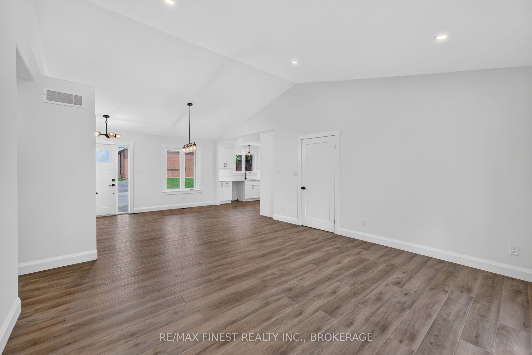 38 East Street Property Photo 12