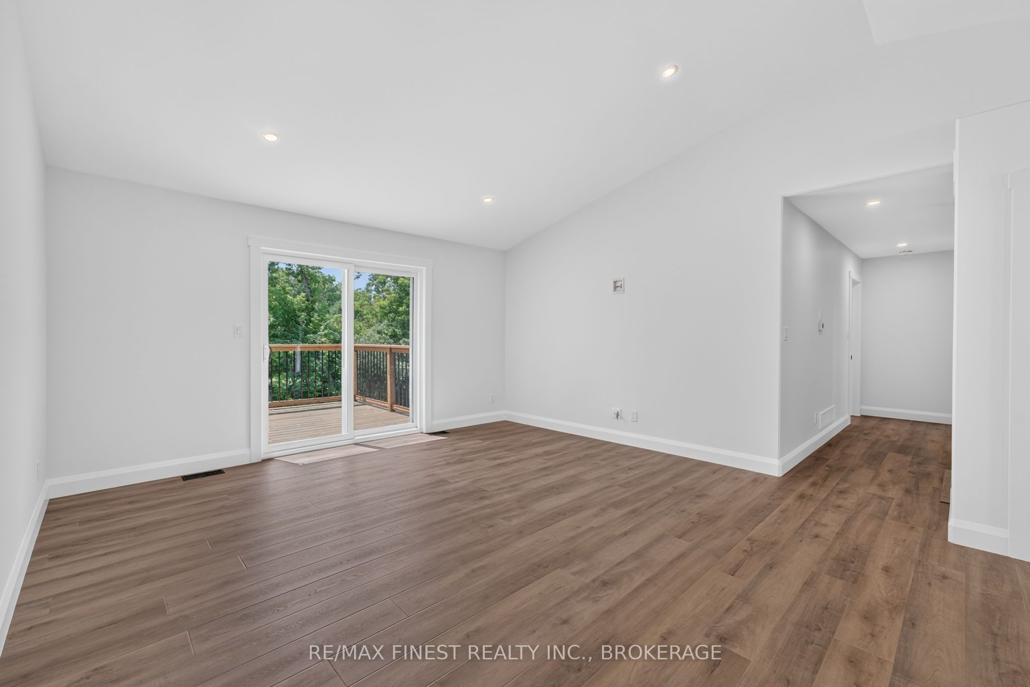 38 East Street Property Photo 19