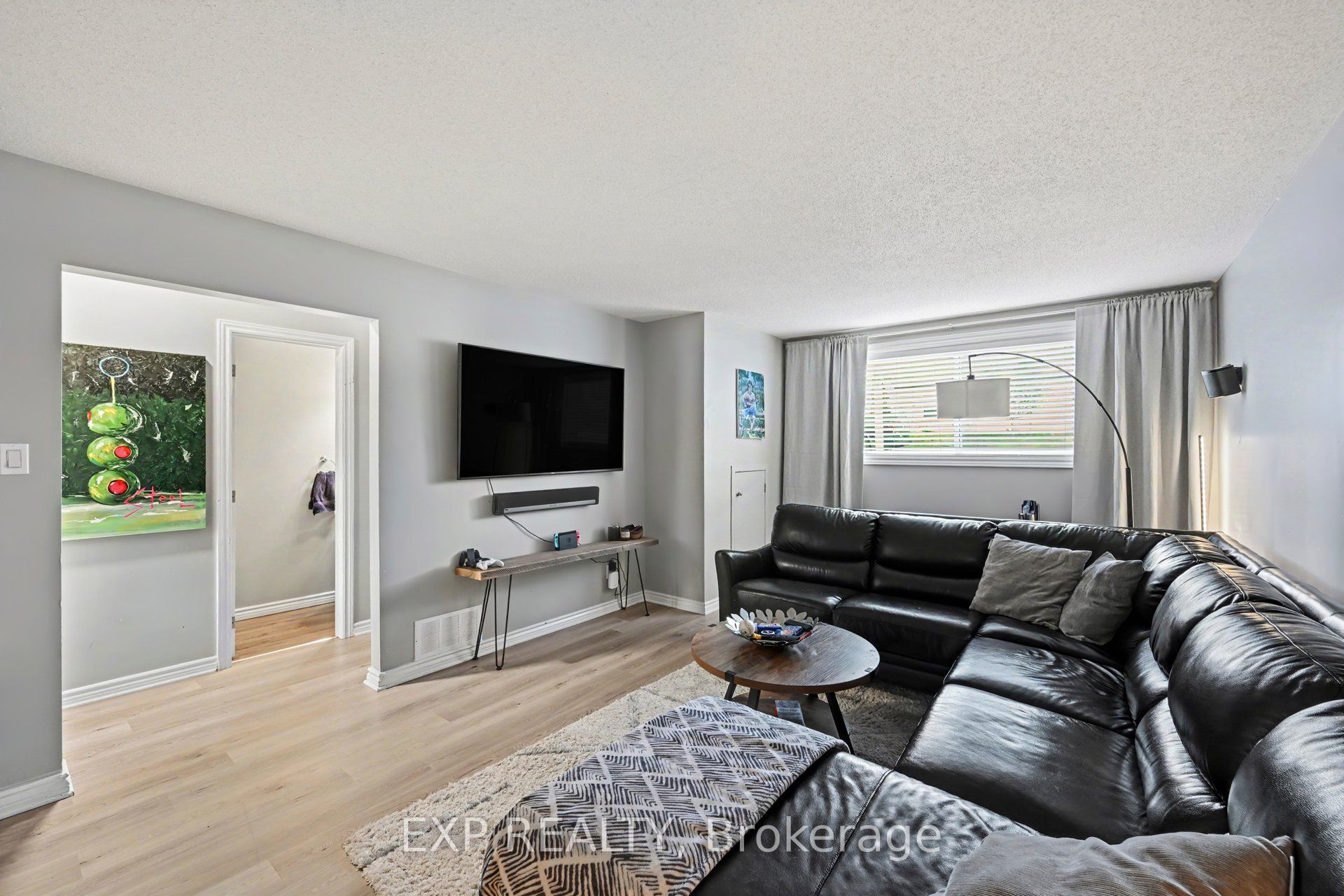44 Union Street N Property Photo 5
