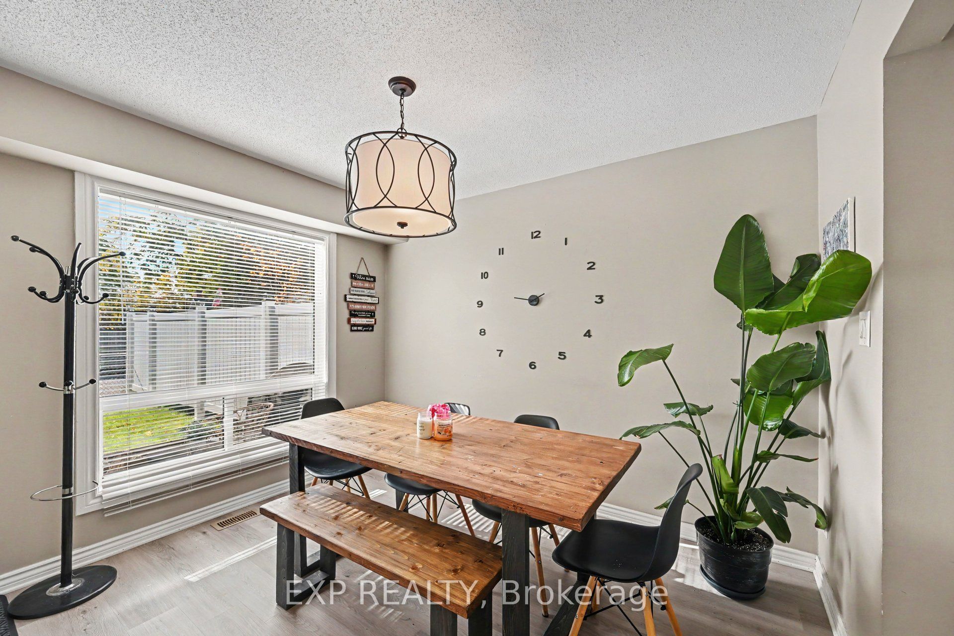 44 Union Street N Property Photo 8