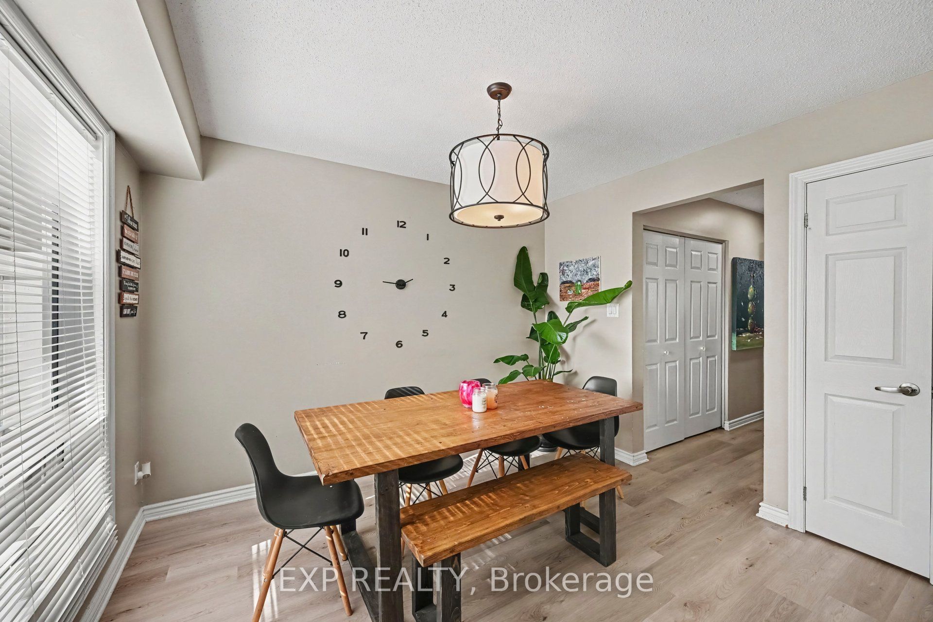 44 Union Street N Property Photo 9