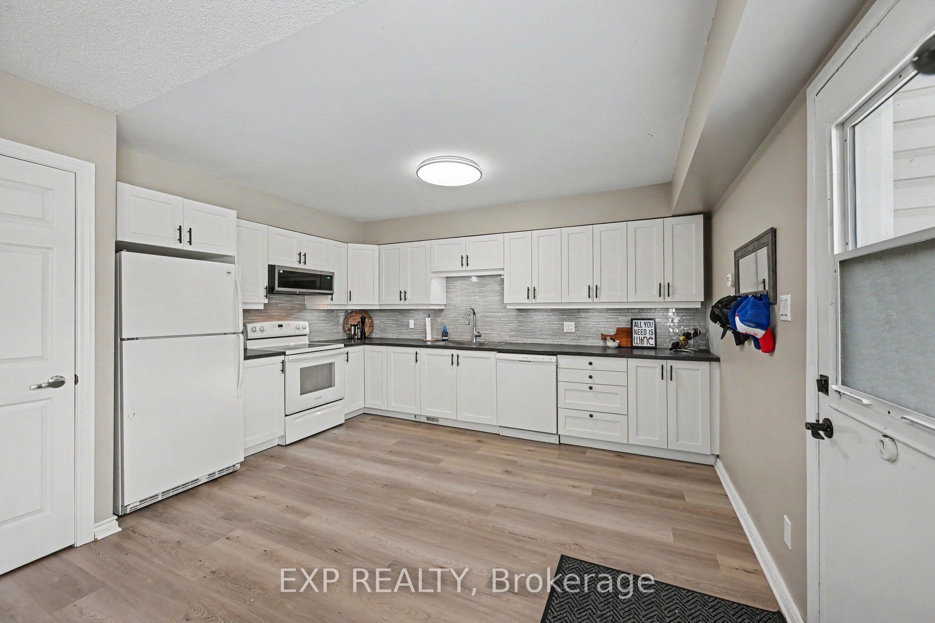 44 Union Street N Property Photo 12