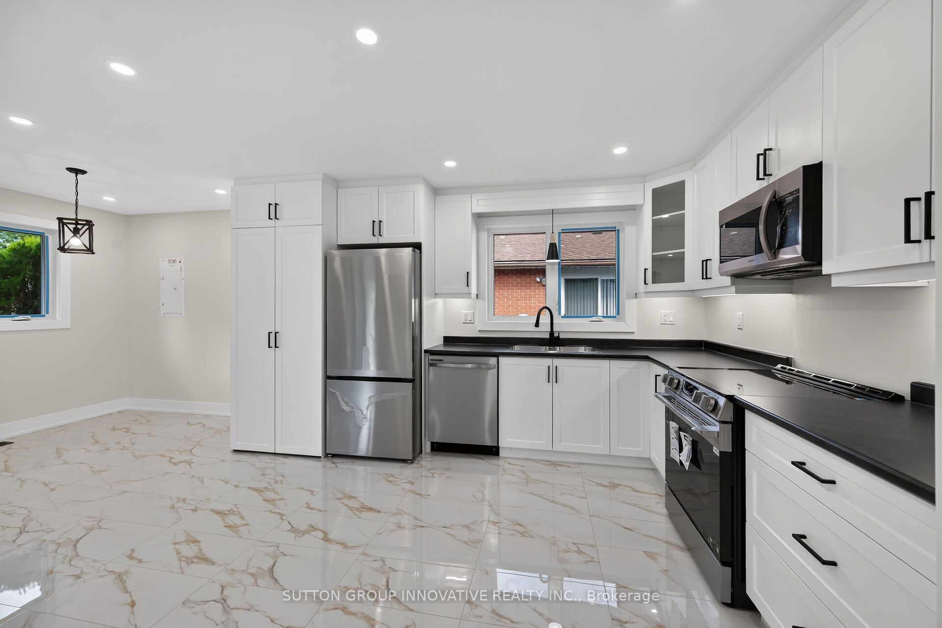 331 East 17th Street Property Photo 8