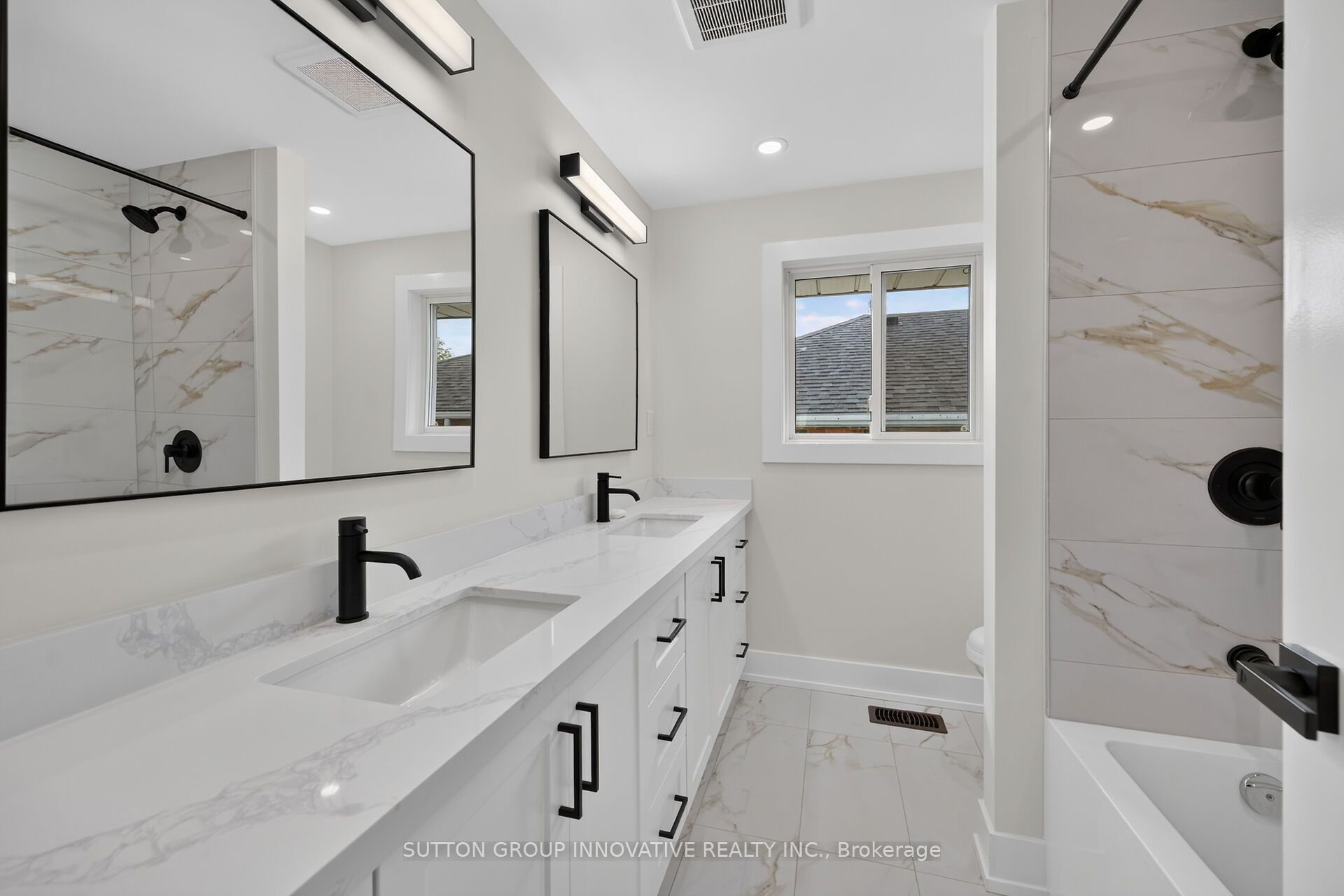331 East 17th Street Property Photo 28