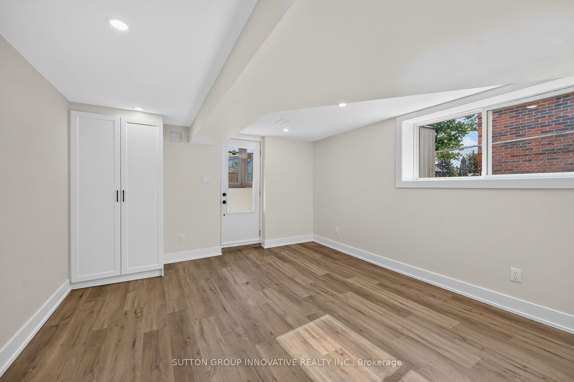 331 East 17th Street Property Photo 35