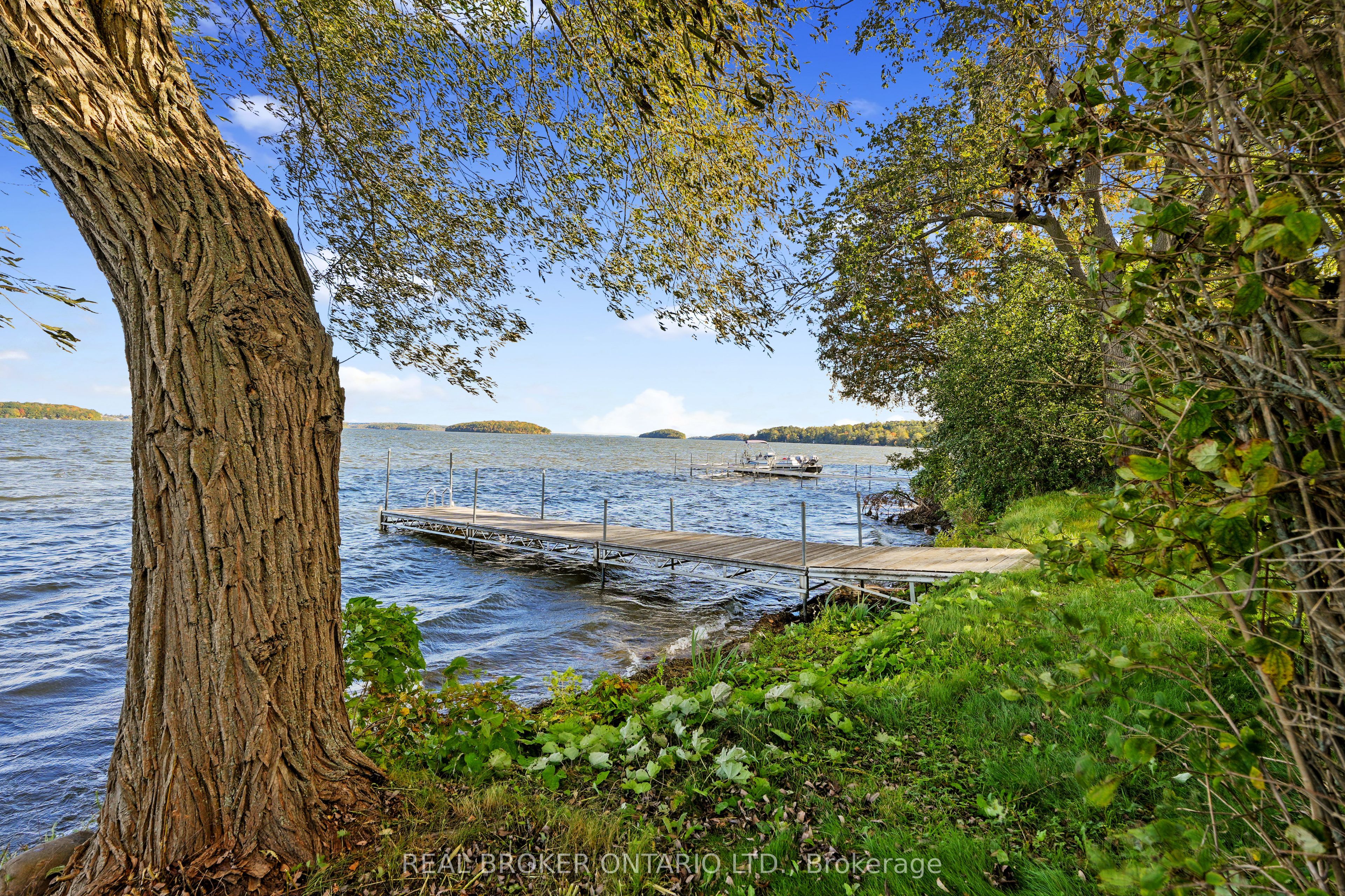 5268 Oriole Beach -180 Road Property Photo 4