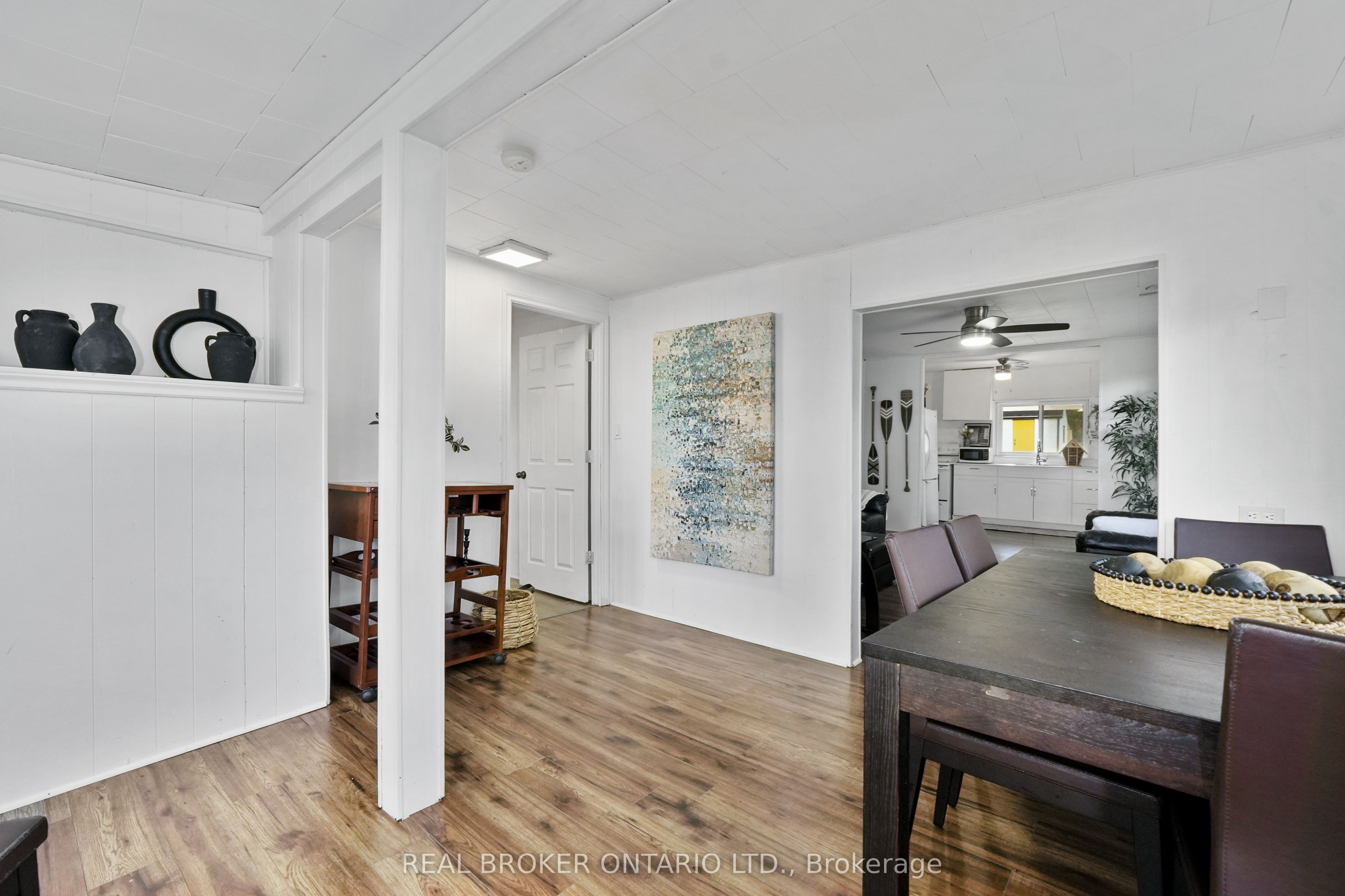 5268 Oriole Beach -180 Road Property Photo 13