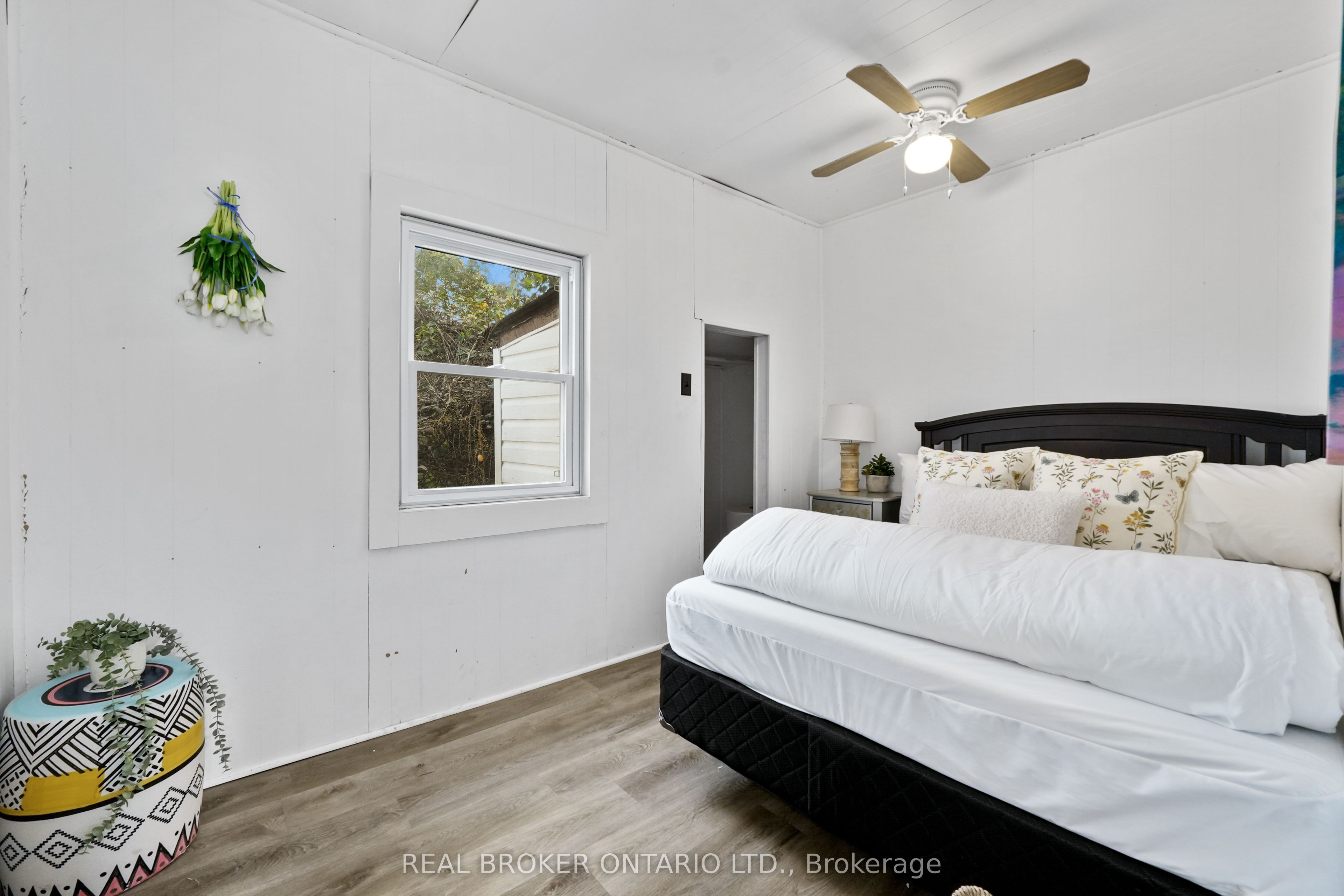5268 Oriole Beach -180 Road Property Photo 15