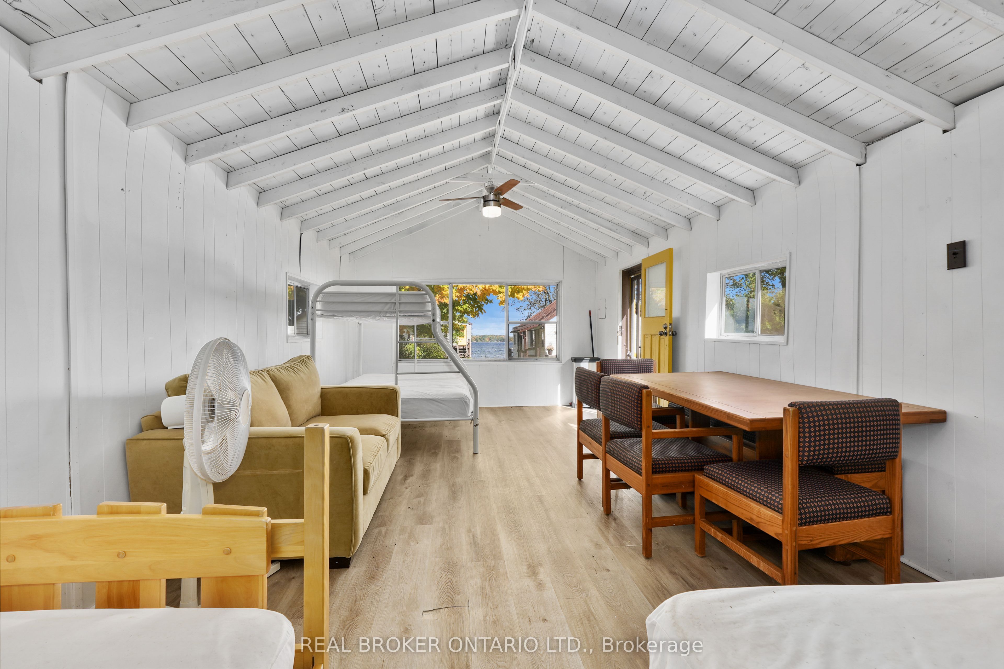 5268 Oriole Beach -180 Road Property Photo 19
