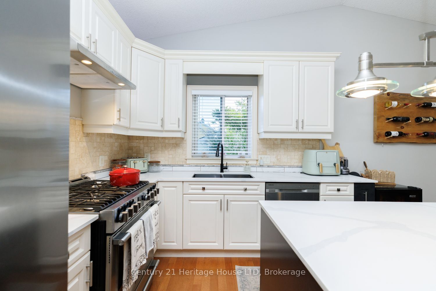 21 Burleigh Road S Property Photo 8