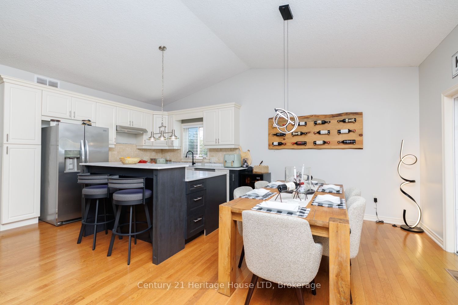 21 Burleigh Road S Property Photo 9
