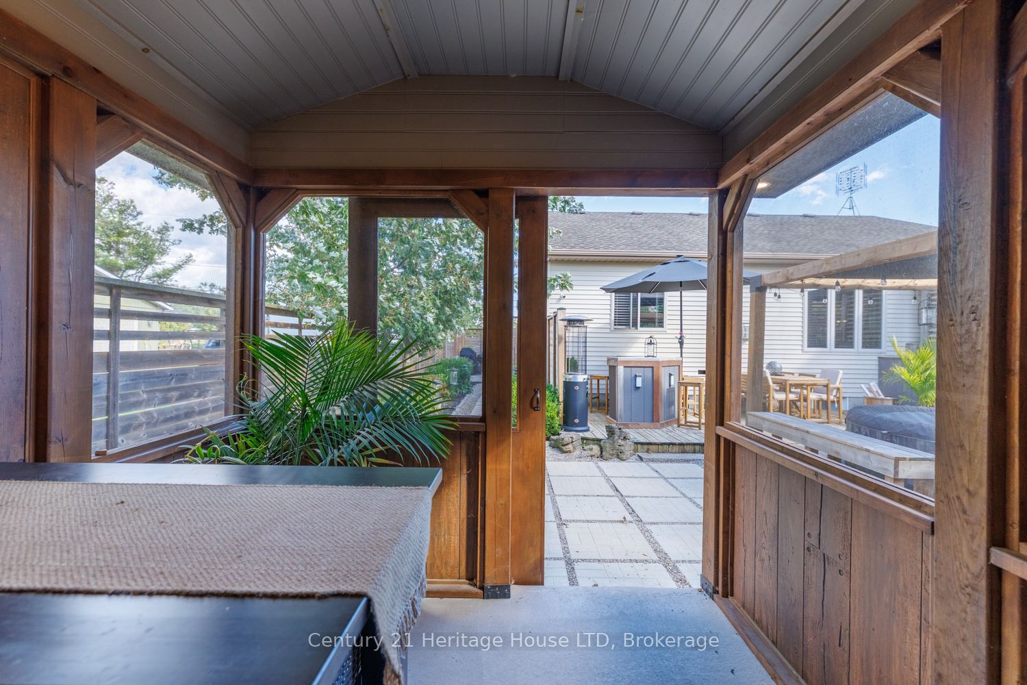 21 Burleigh Road S Property Photo 36