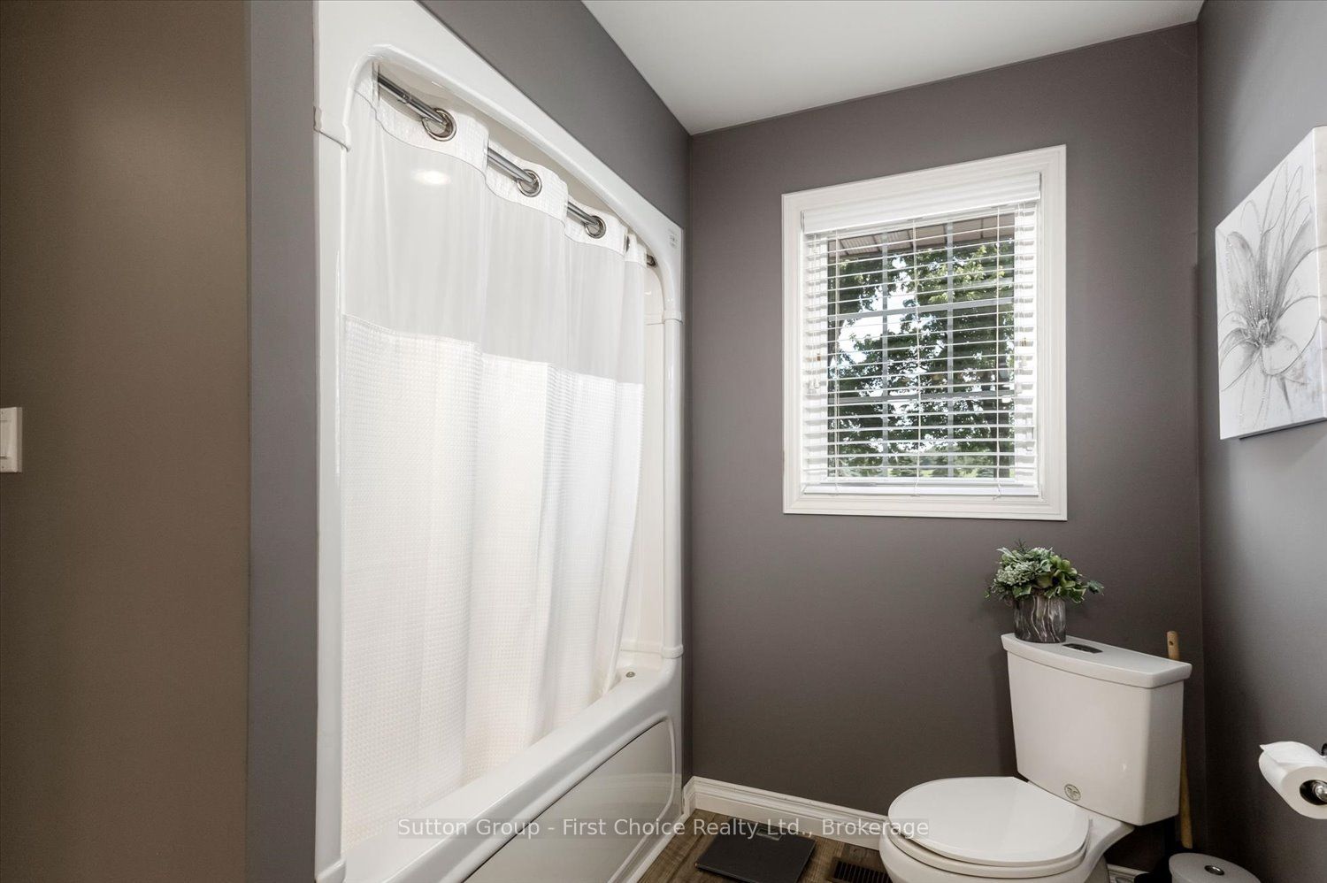7100 Line 28 Property Photo 18