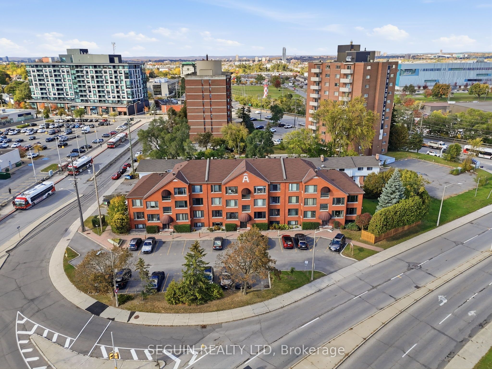 1974 St Laurent Boulevard 302 Property Photo 2