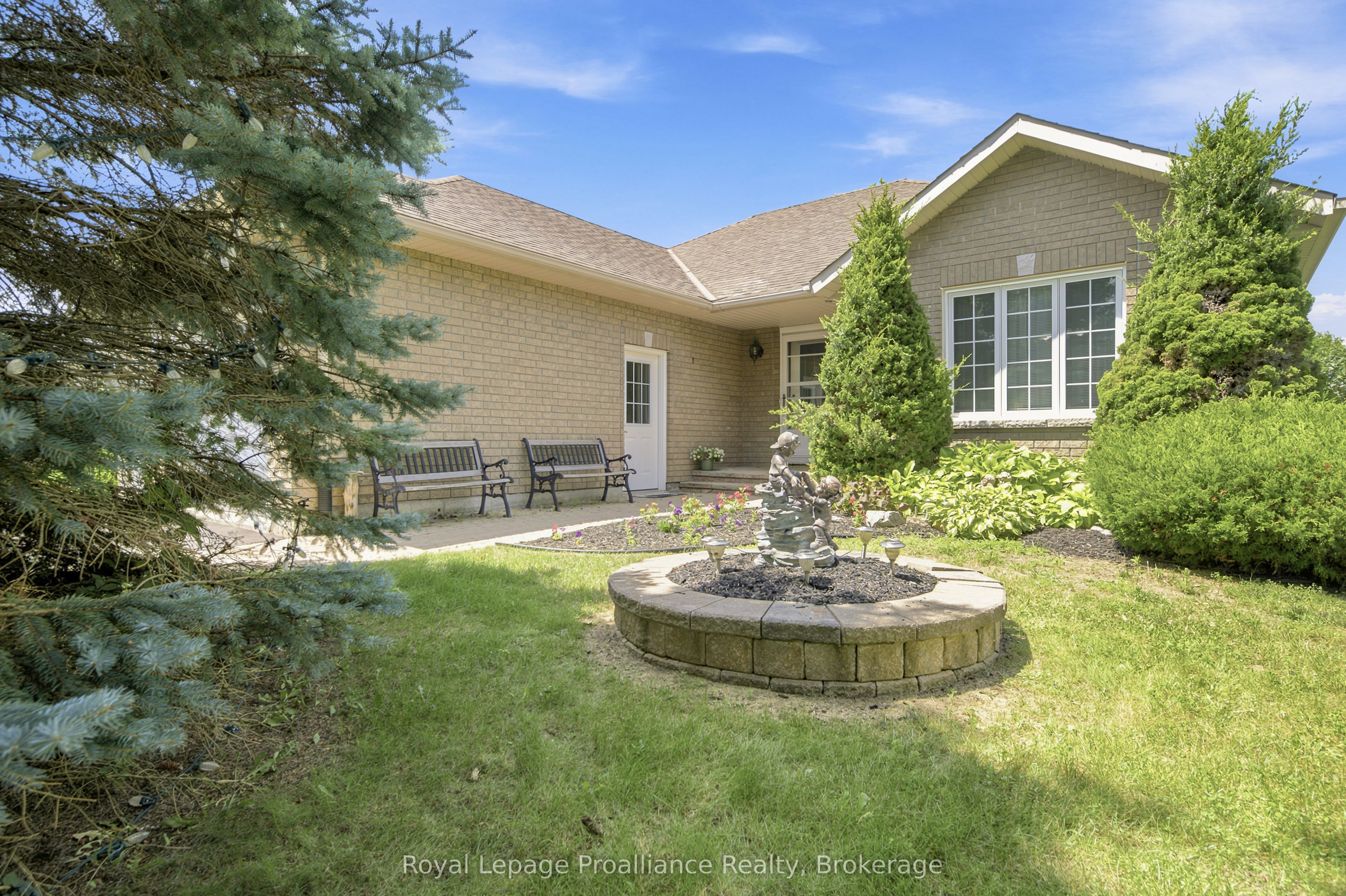 31 Huron Drive Property Photo 6