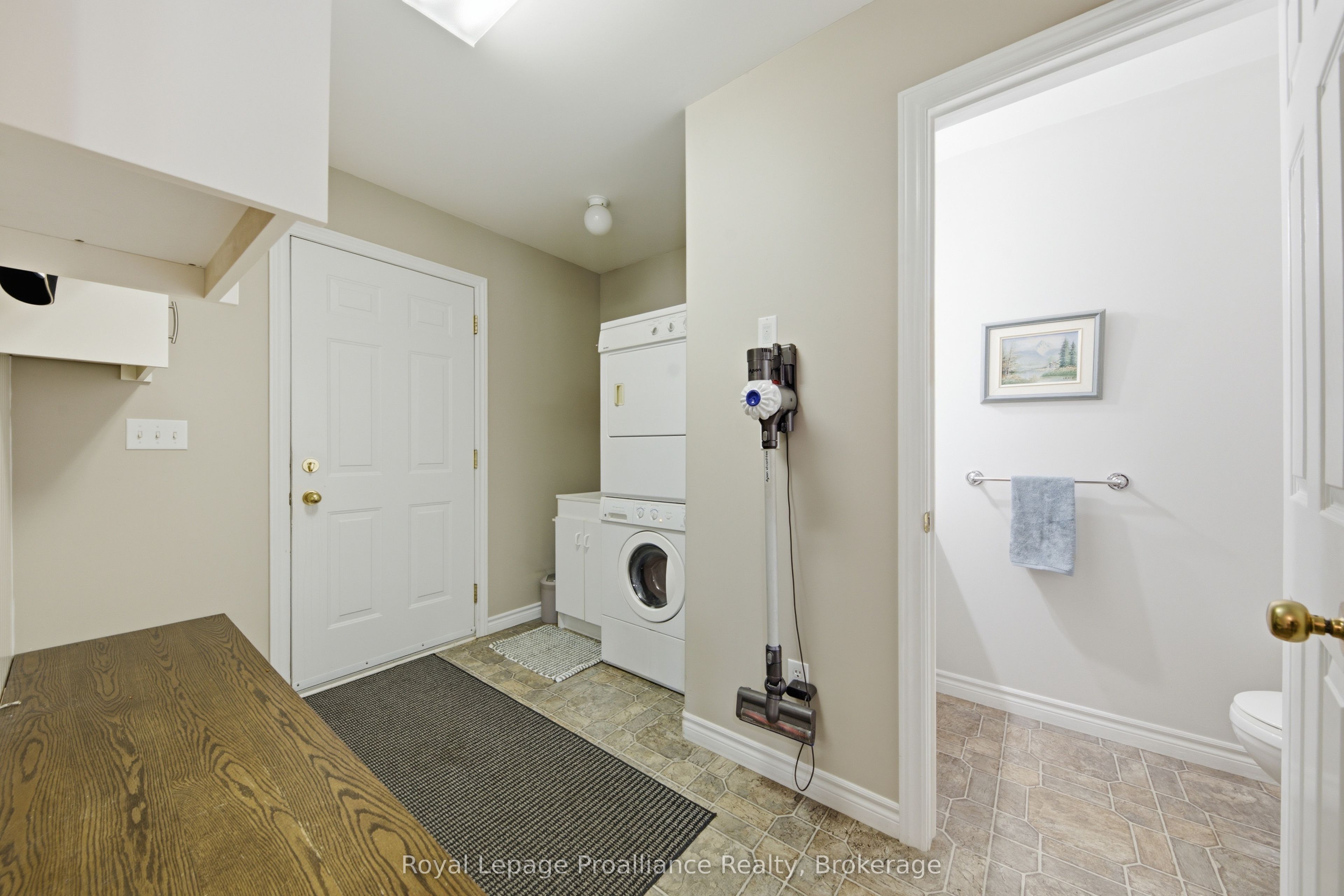31 Huron Drive Property Photo 25