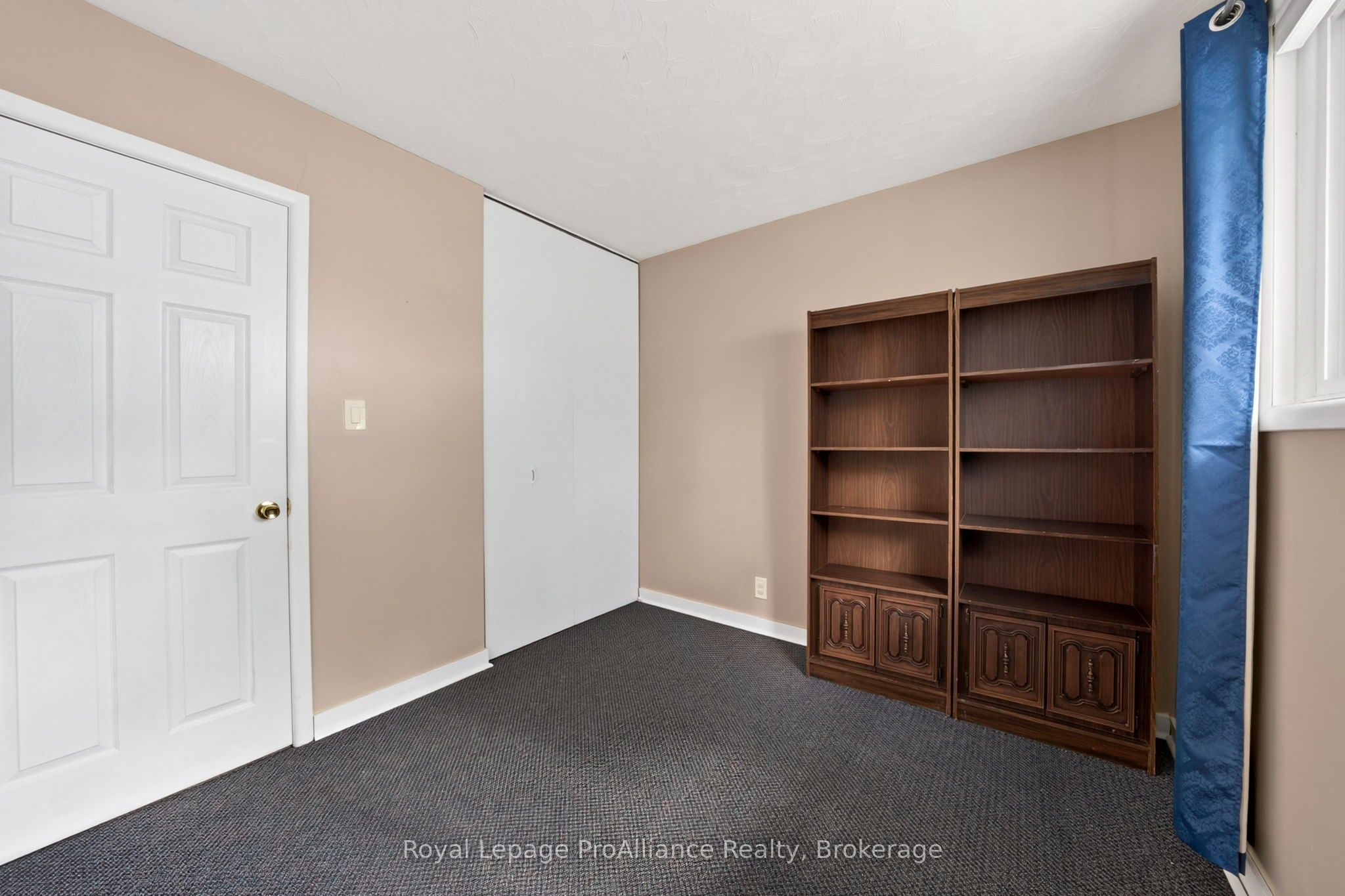 26 Lexington Crescent Property Photo 15