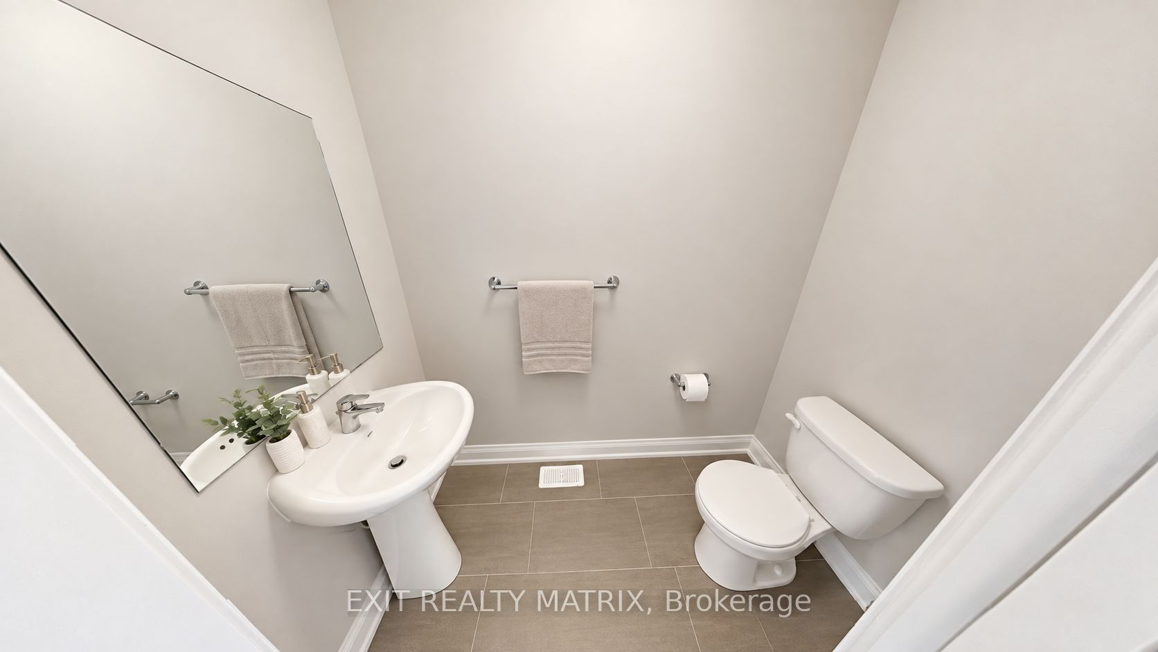 190 Argile Street Property Photo 5