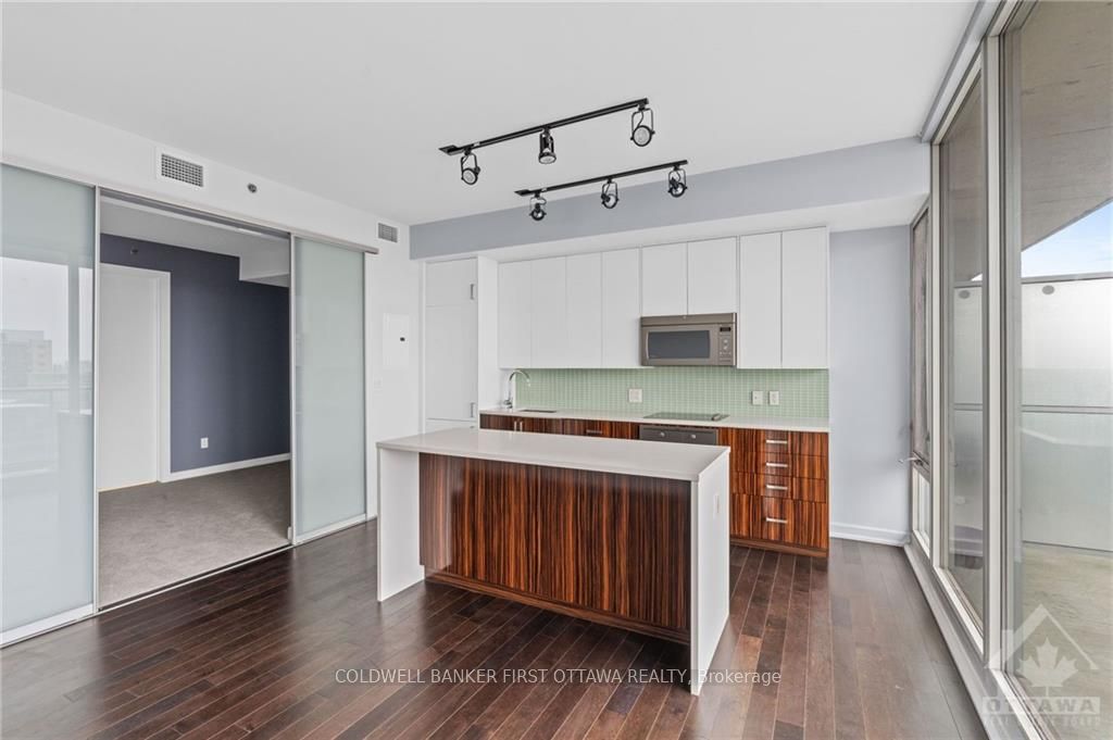 300 Lisgar Street 907 Property Photo 10