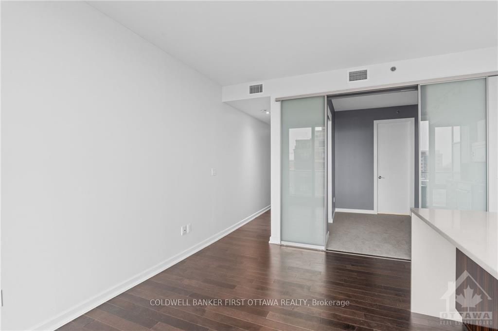 300 Lisgar Street 907 Property Photo 14