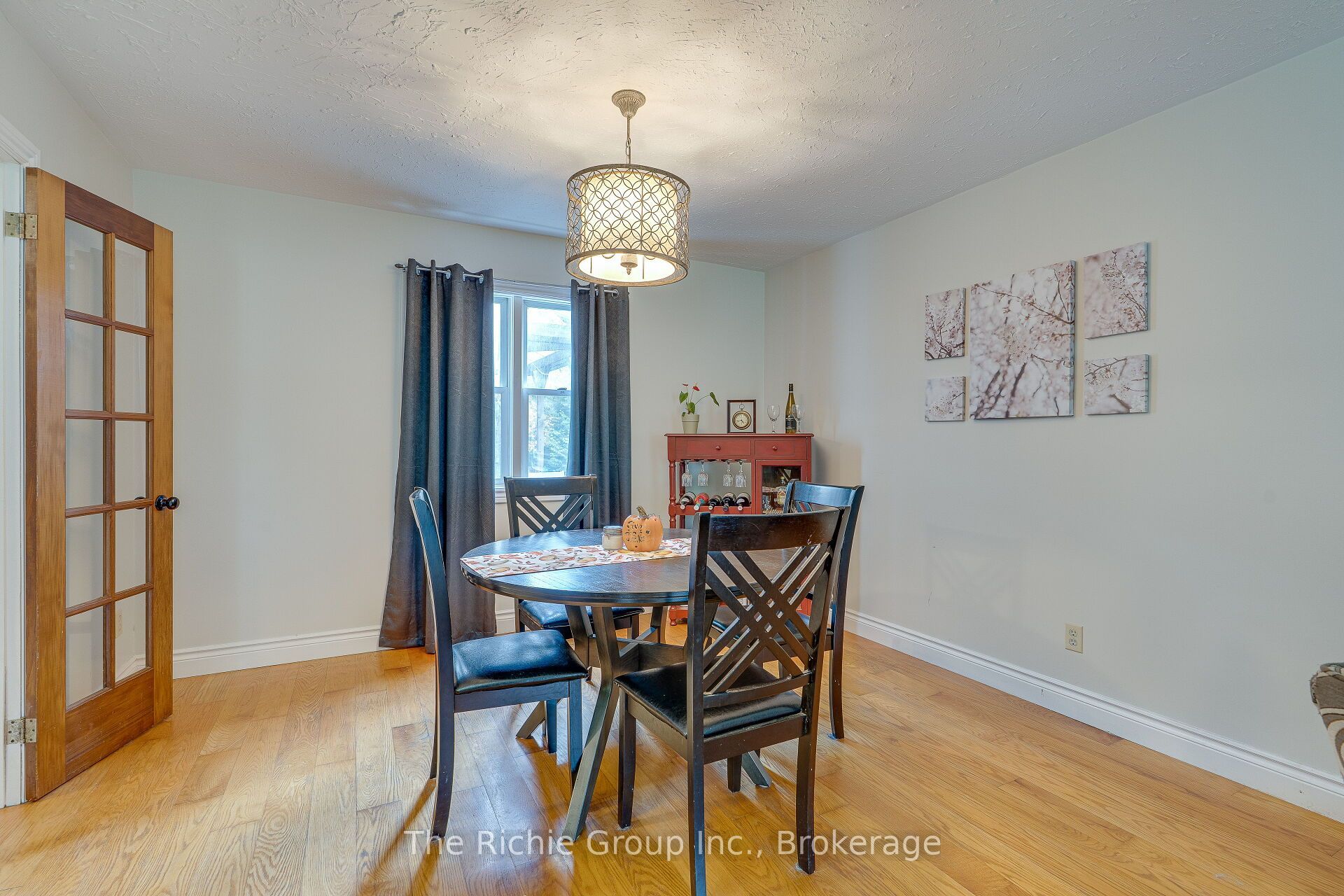 5 Shell Crescent Property Photo 8