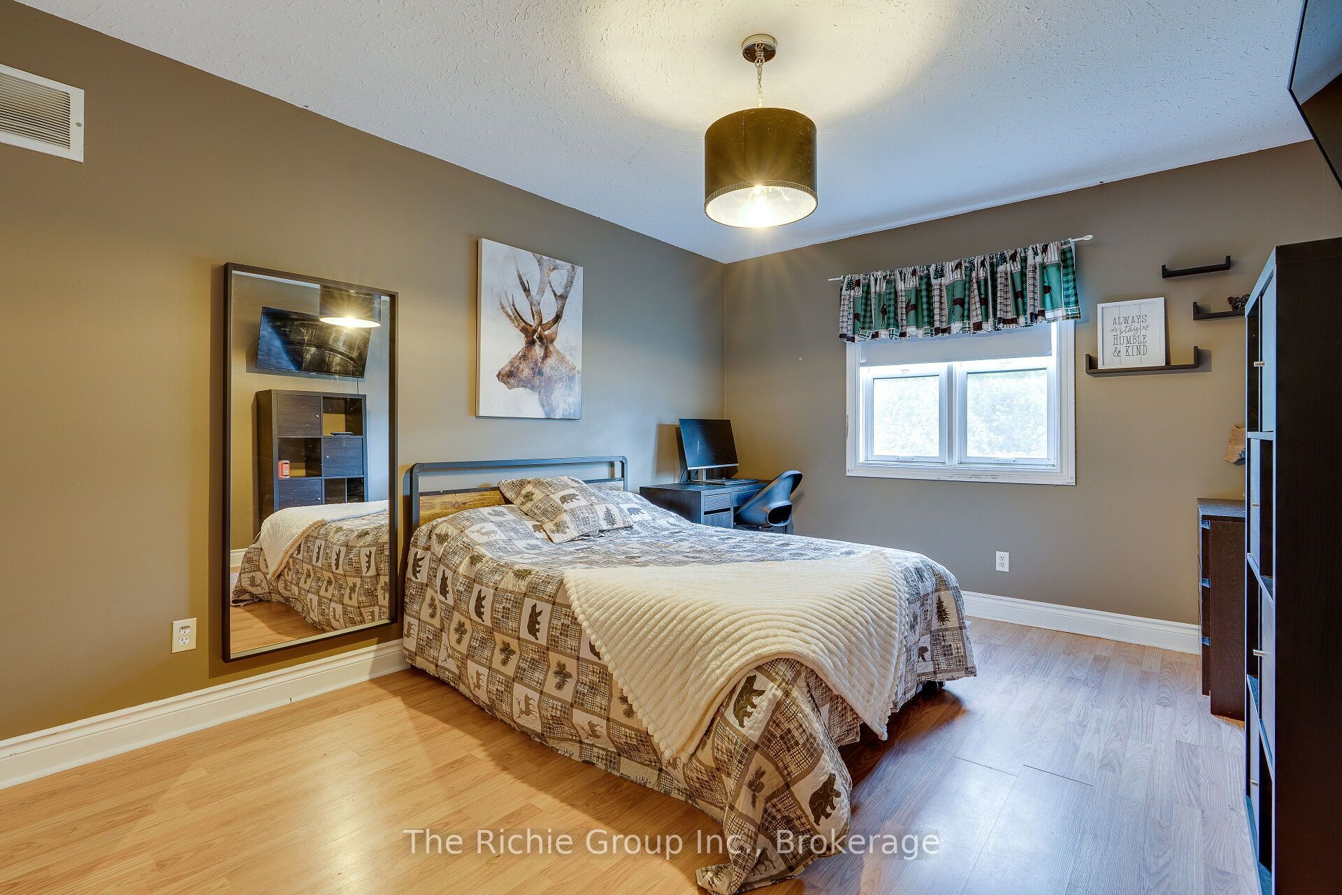 5 Shell Crescent Property Photo 14