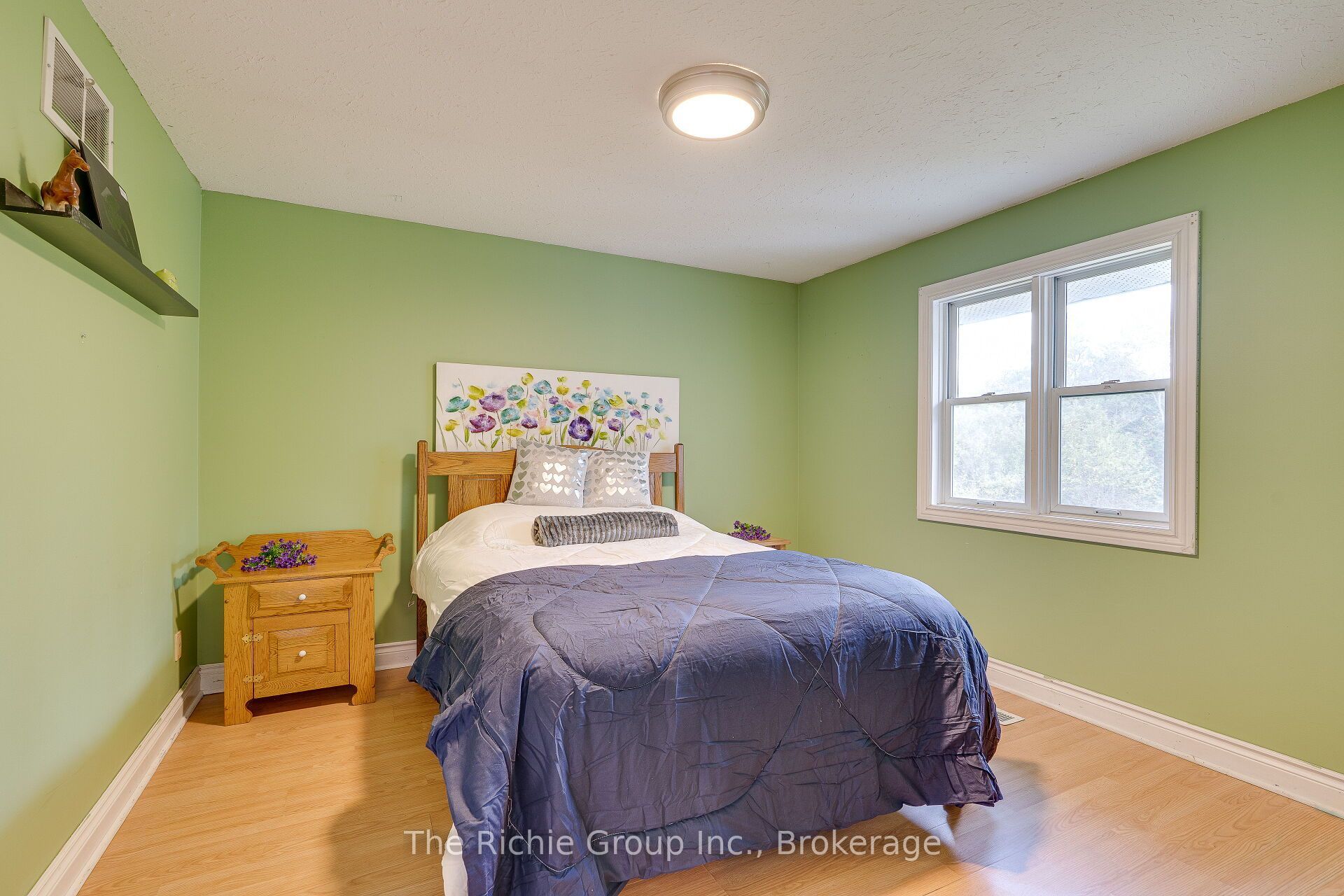 5 Shell Crescent Property Photo 15