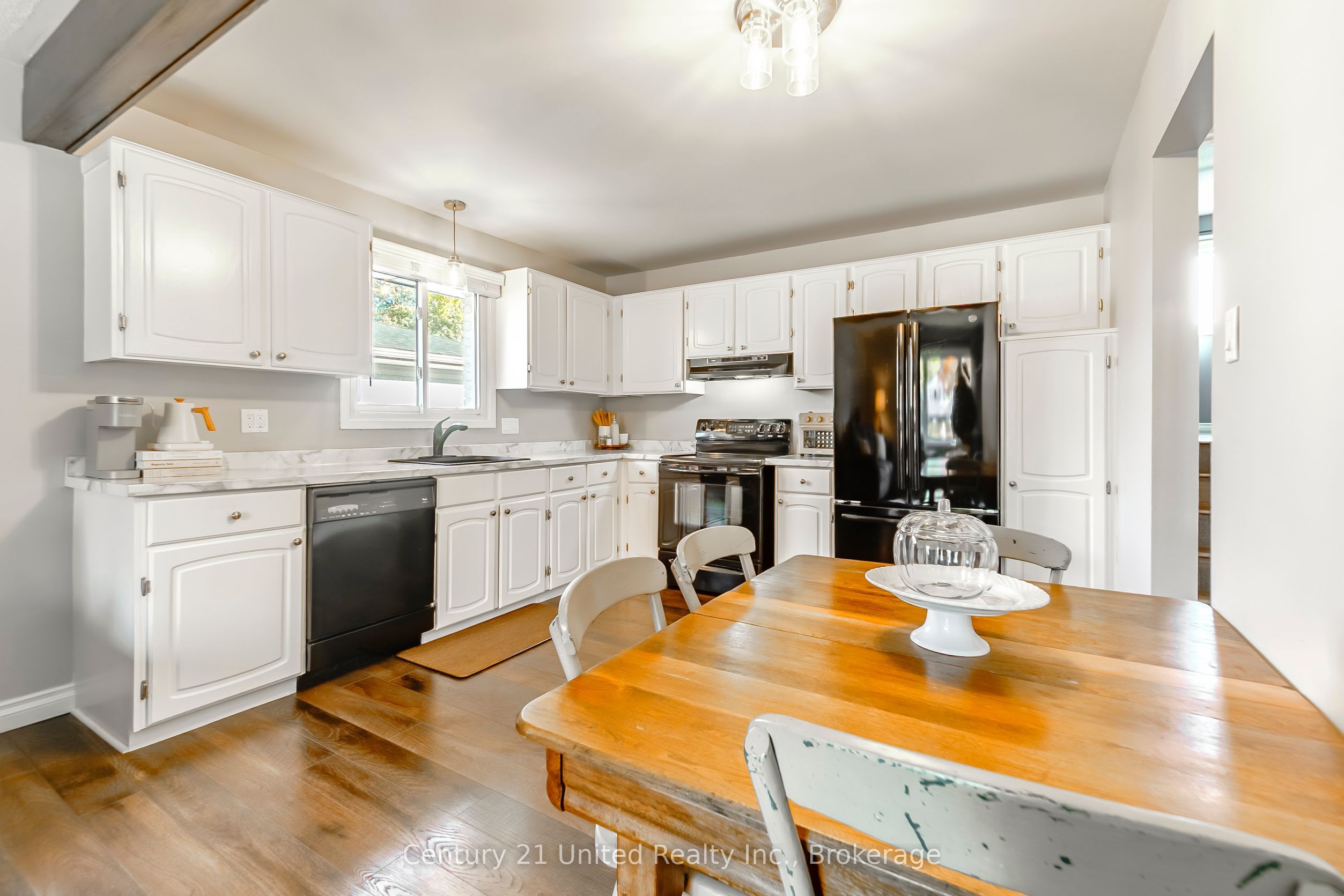 1615 Cherryhill Road Property Photo 7