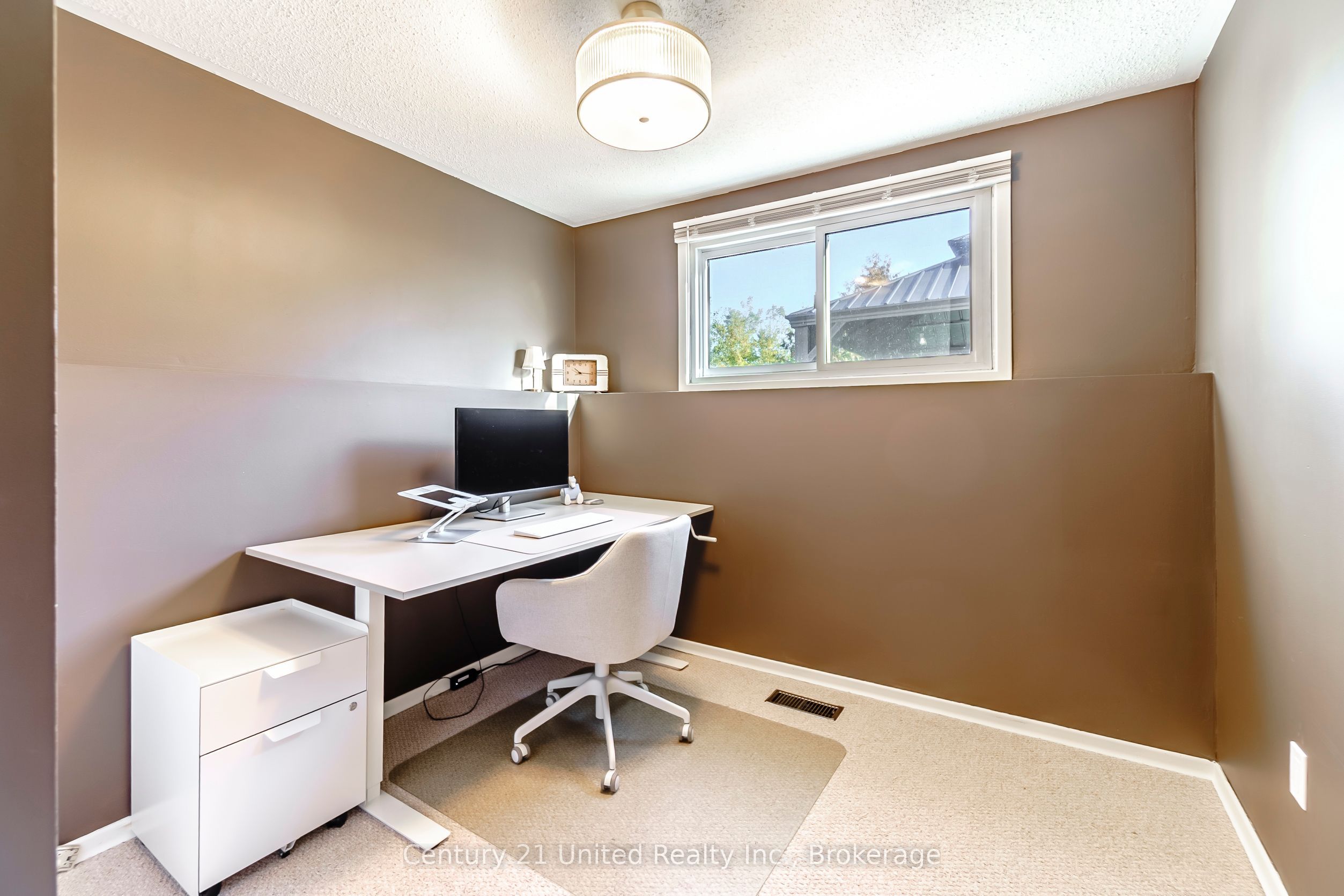 1615 Cherryhill Road Property Photo 17