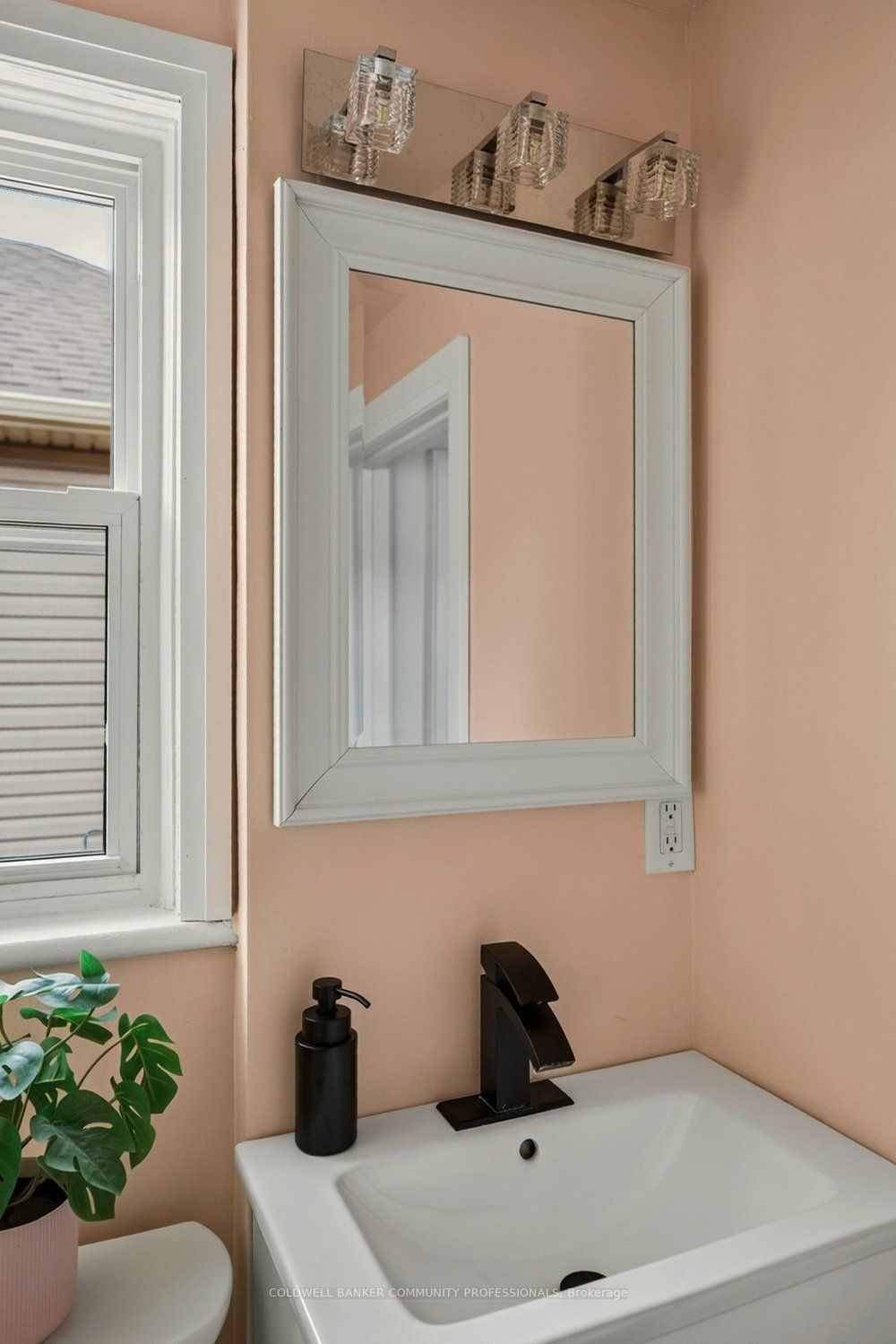 65 Edinburgh Avenue Property Photo 32