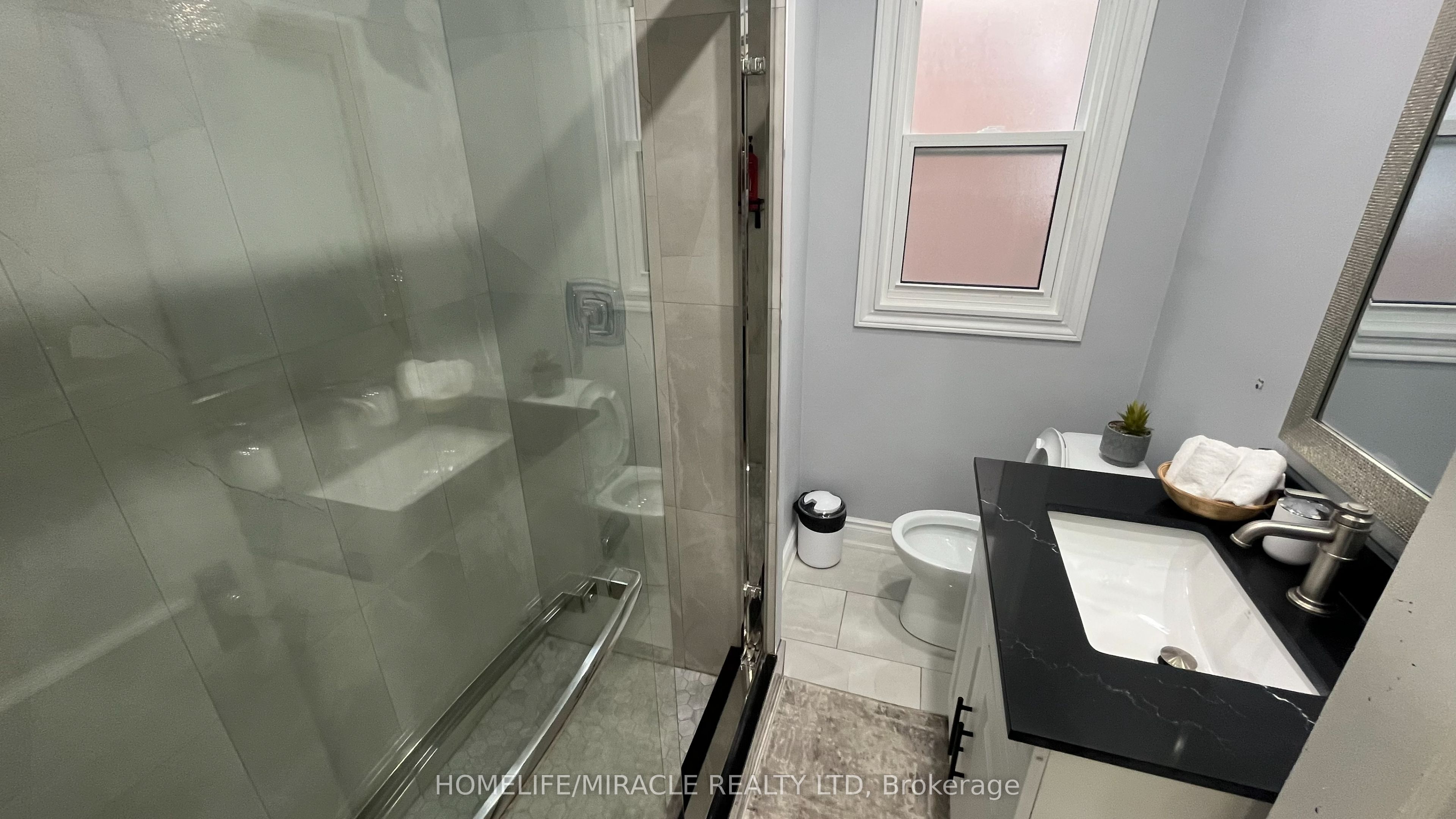 5659 Robinson Street Property Photo 13