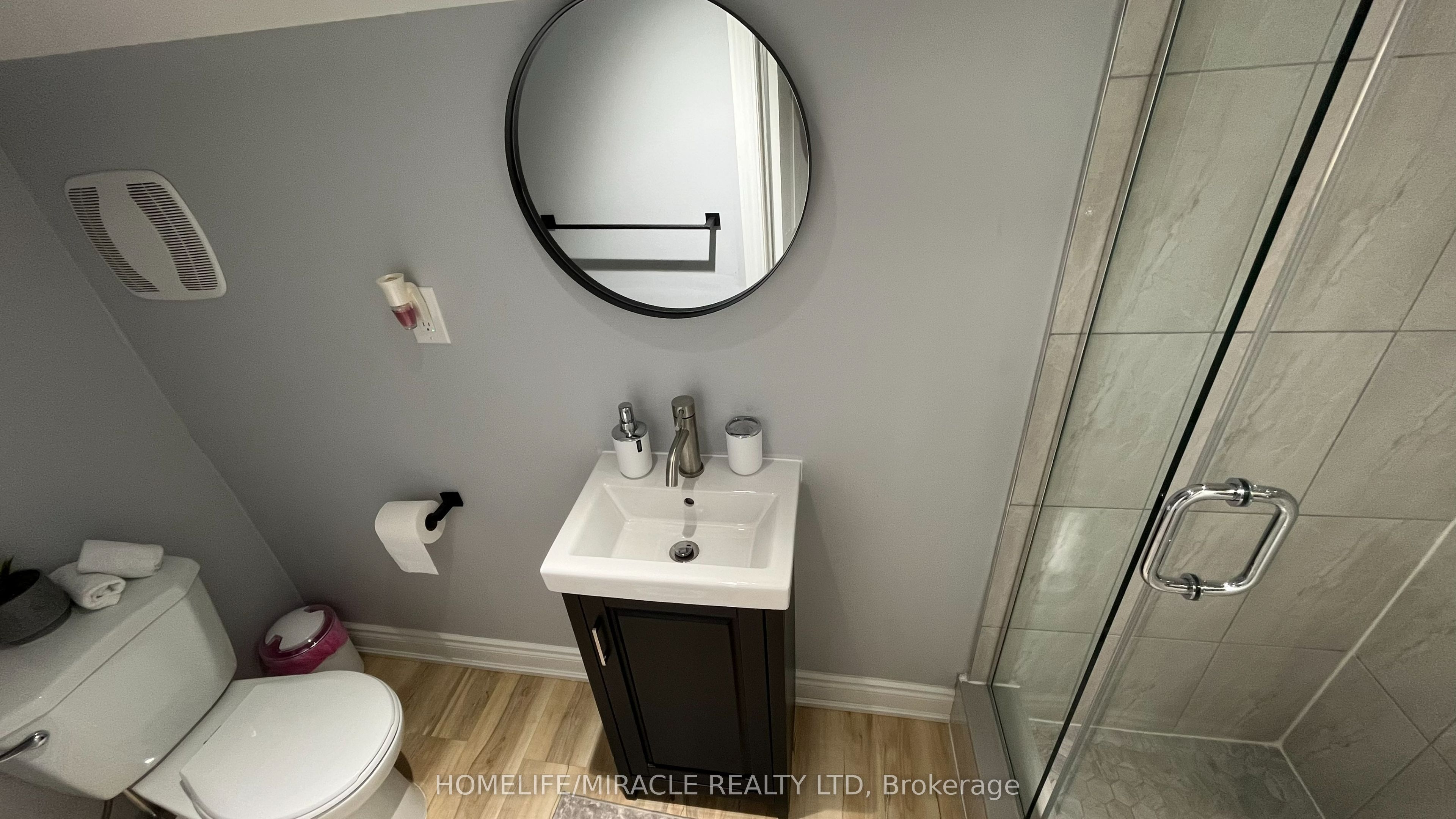 5659 Robinson Street Property Photo 14