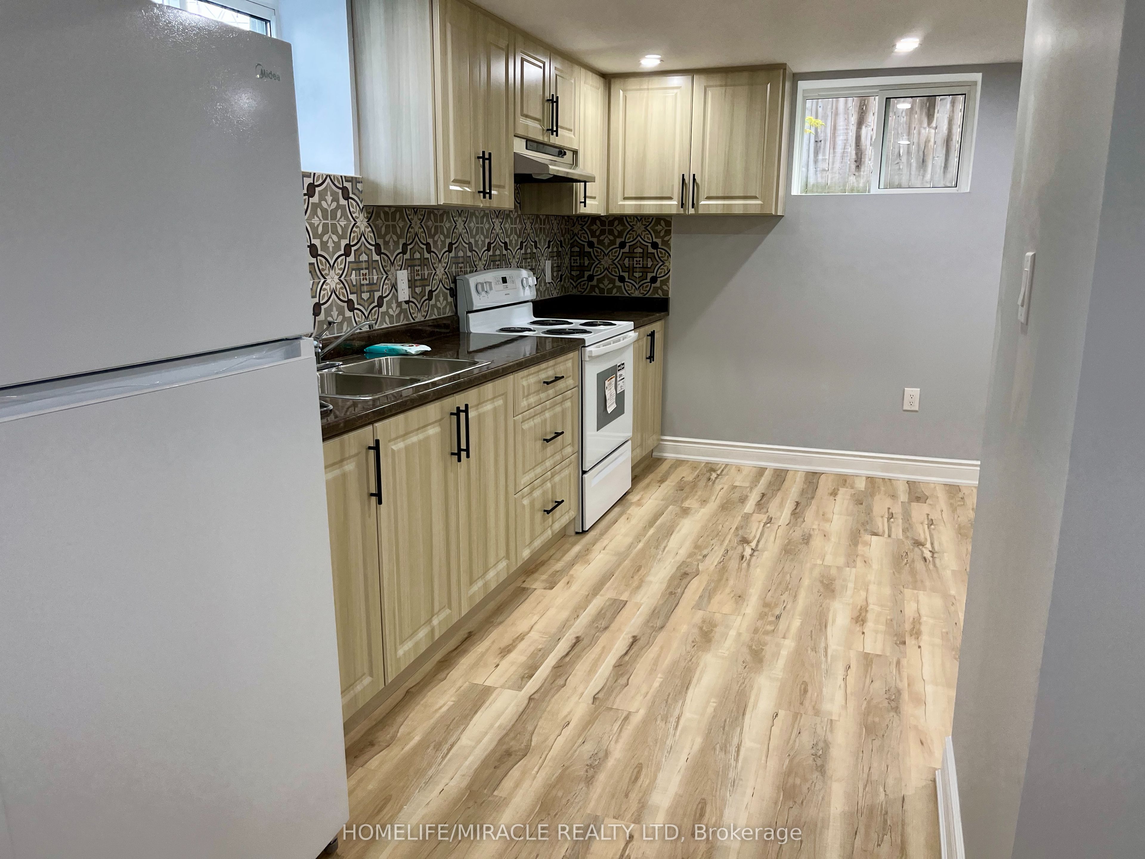 5659 Robinson Street Property Photo 21