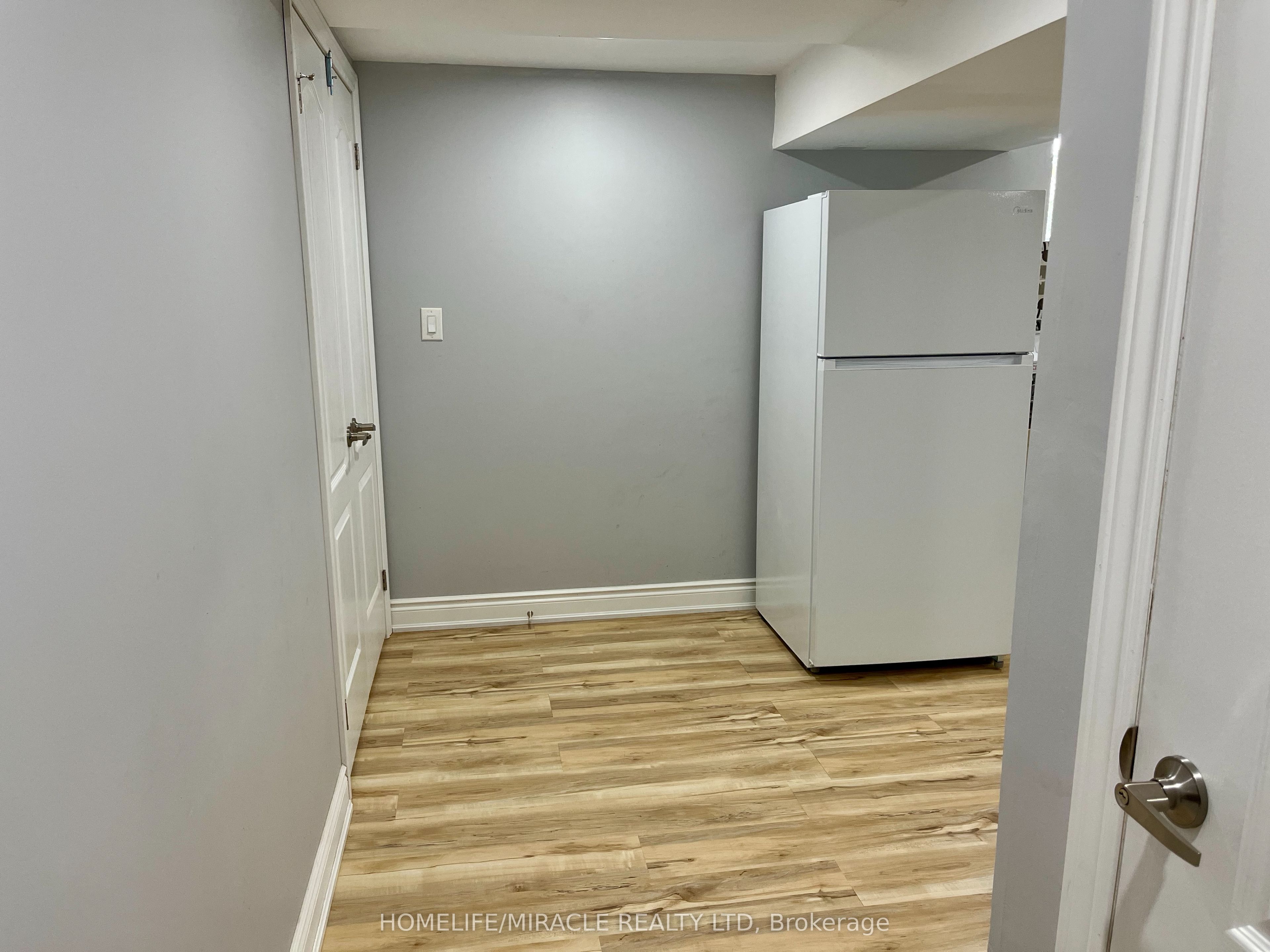 5659 Robinson Street Property Photo 22