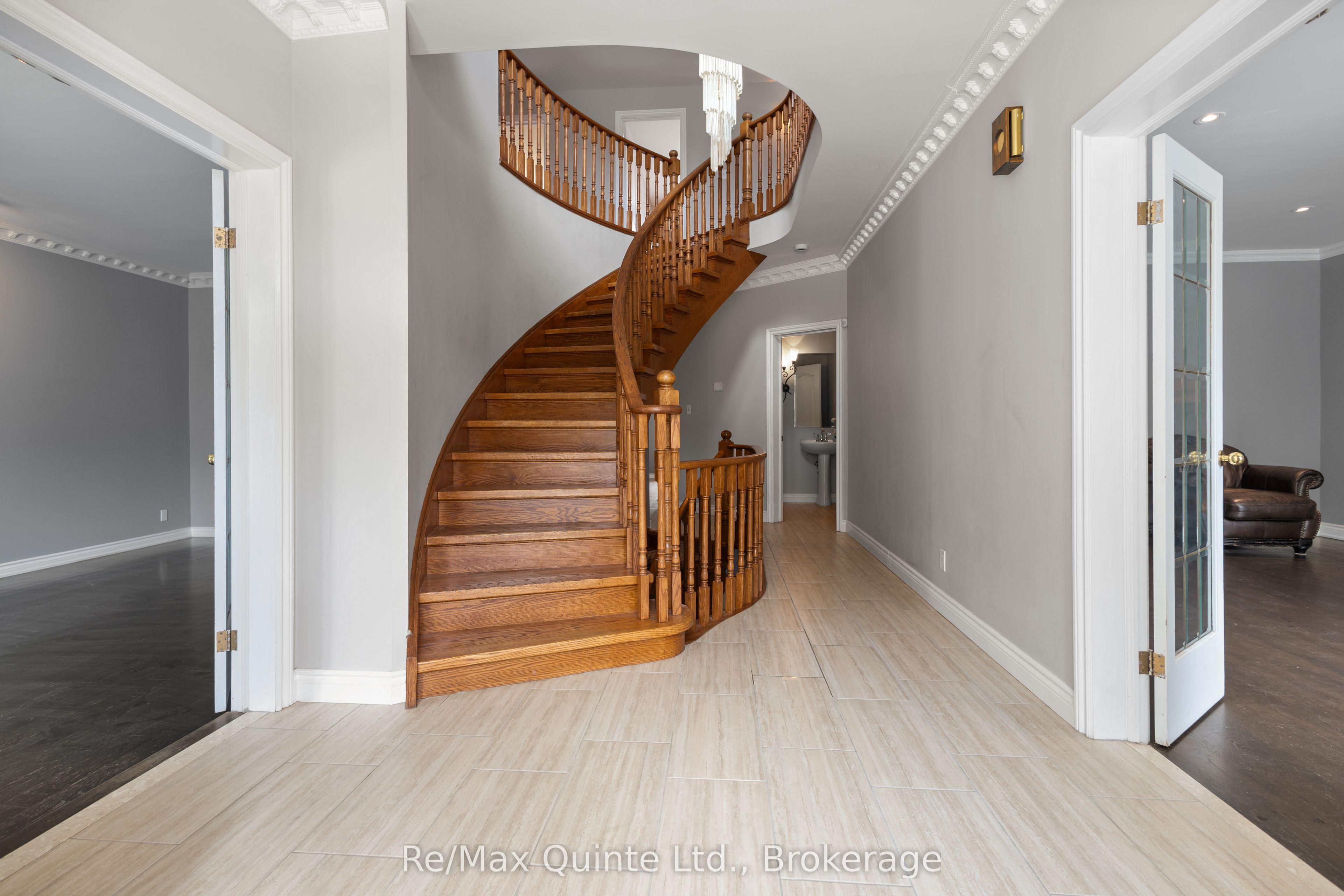 17 Applewood Court Property Photo 12