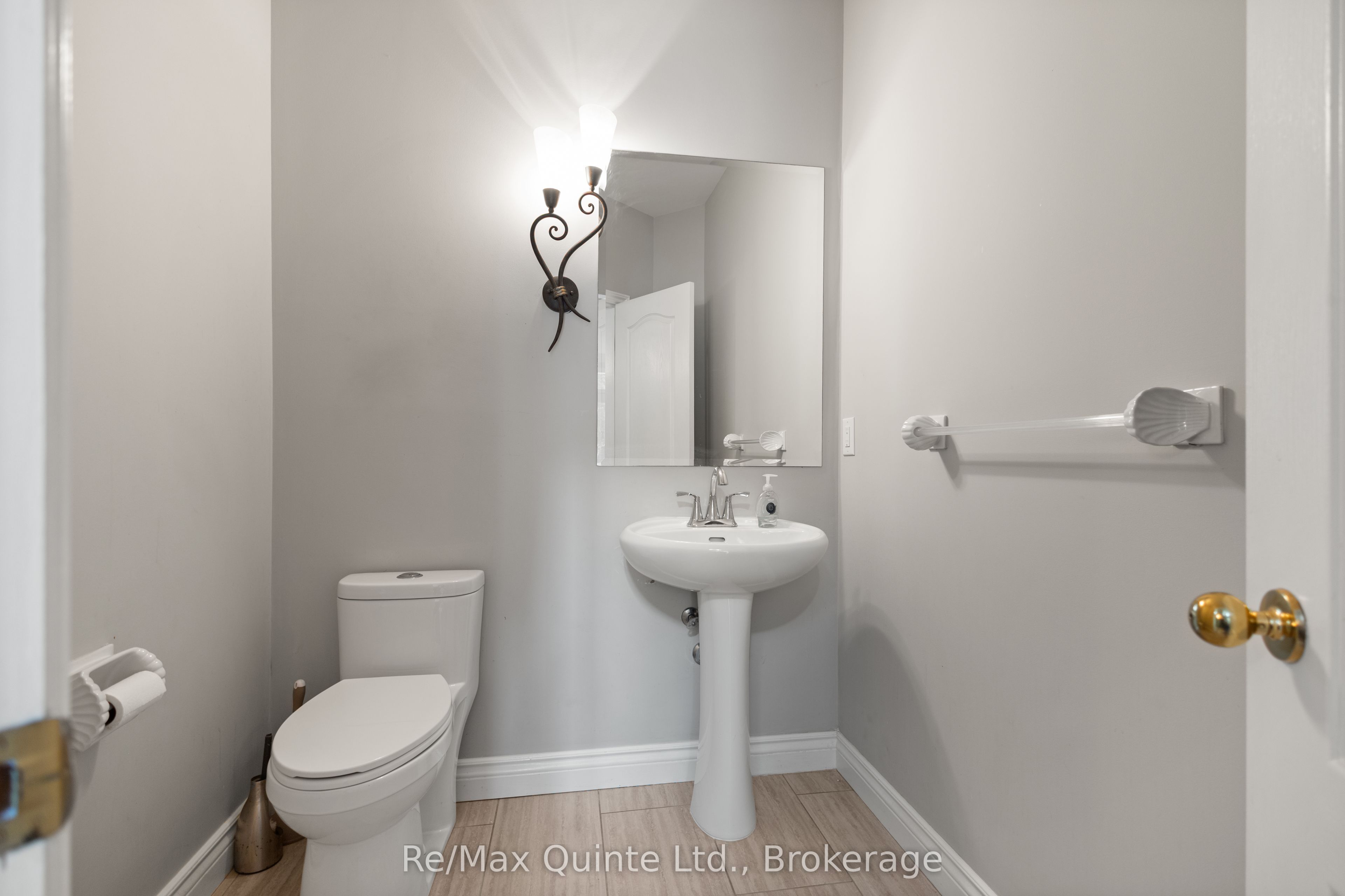 17 Applewood Court Property Photo 21