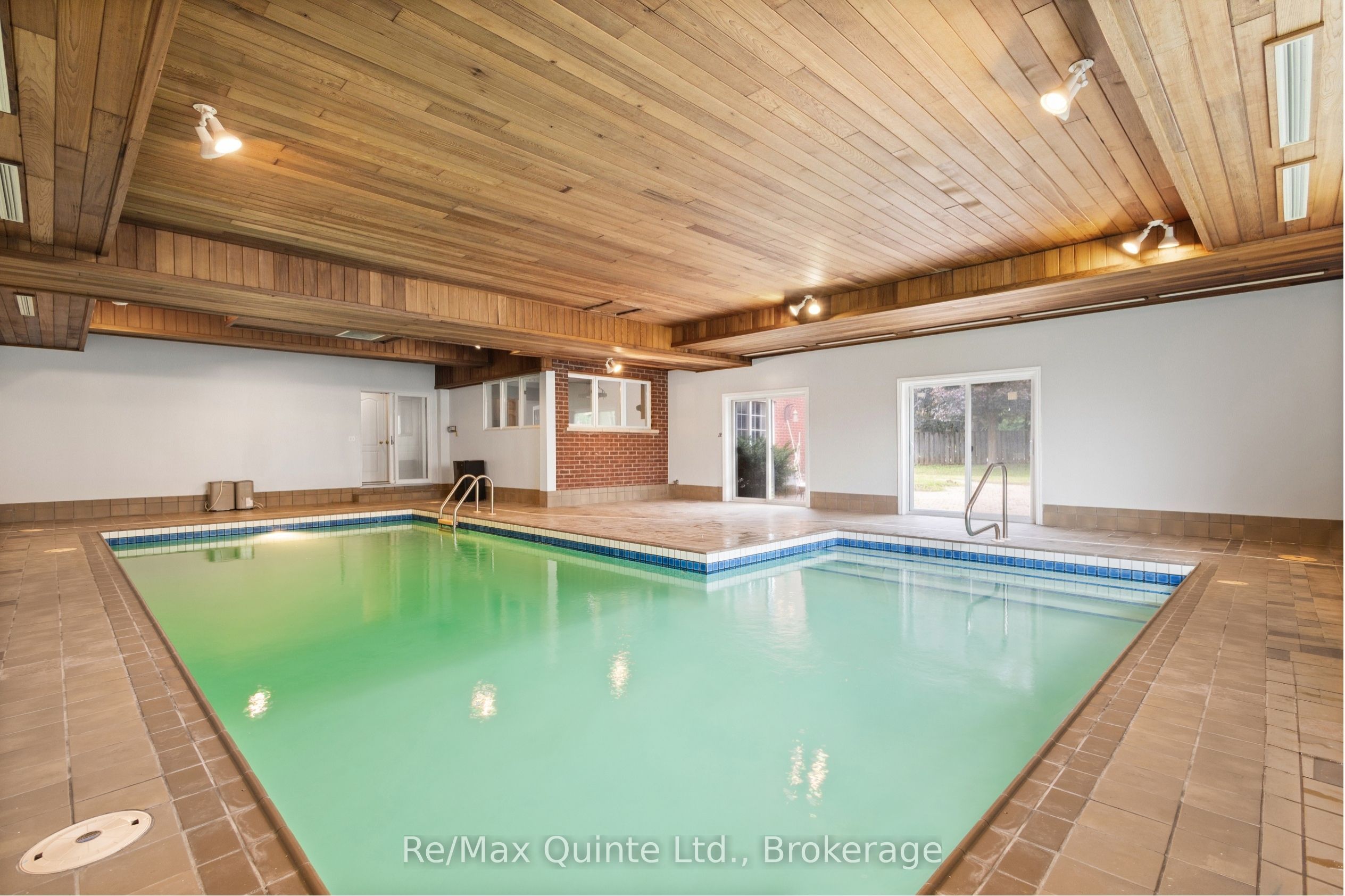 17 Applewood Court Property Photo 24