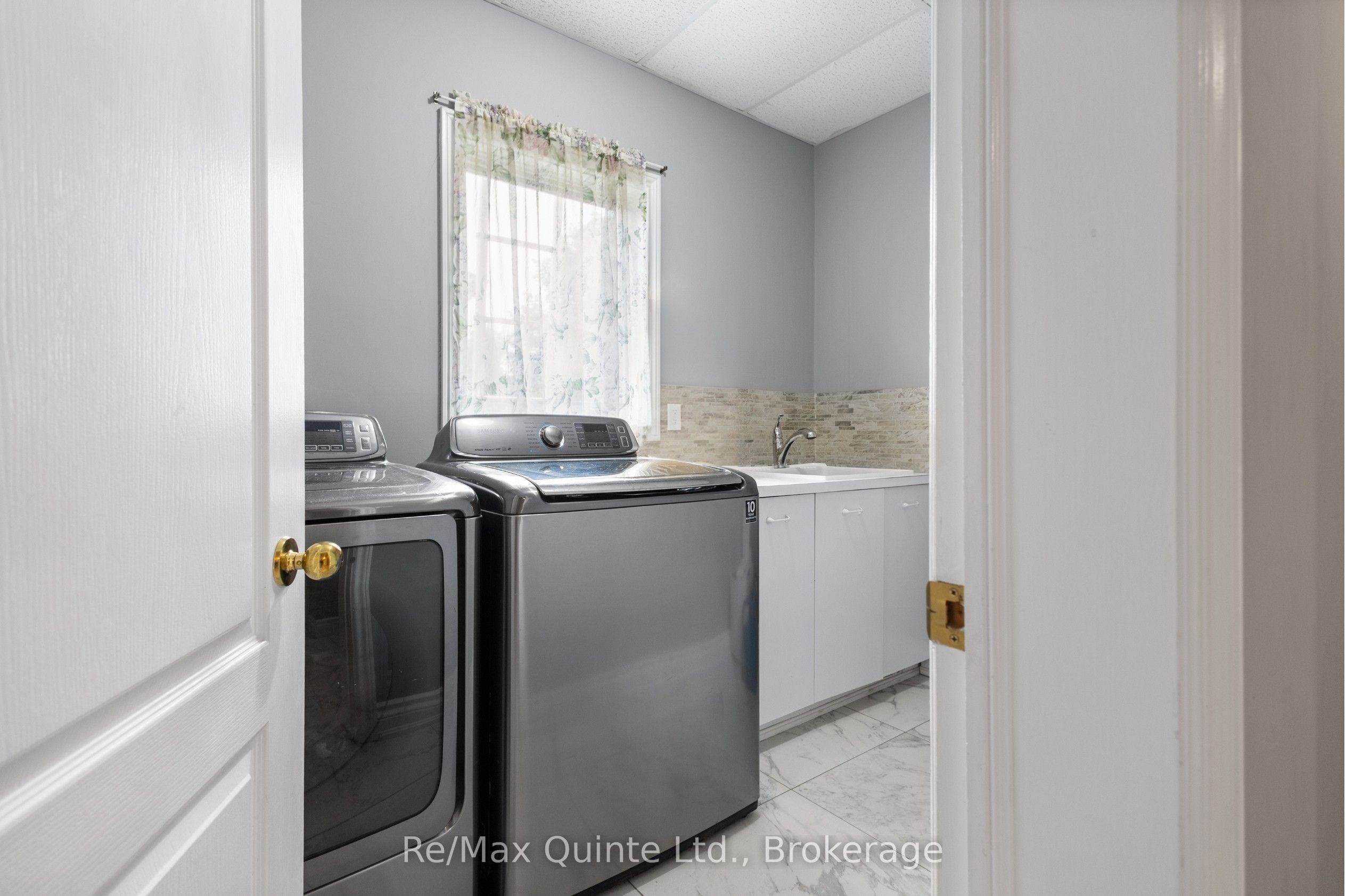 17 Applewood Court Property Photo 25