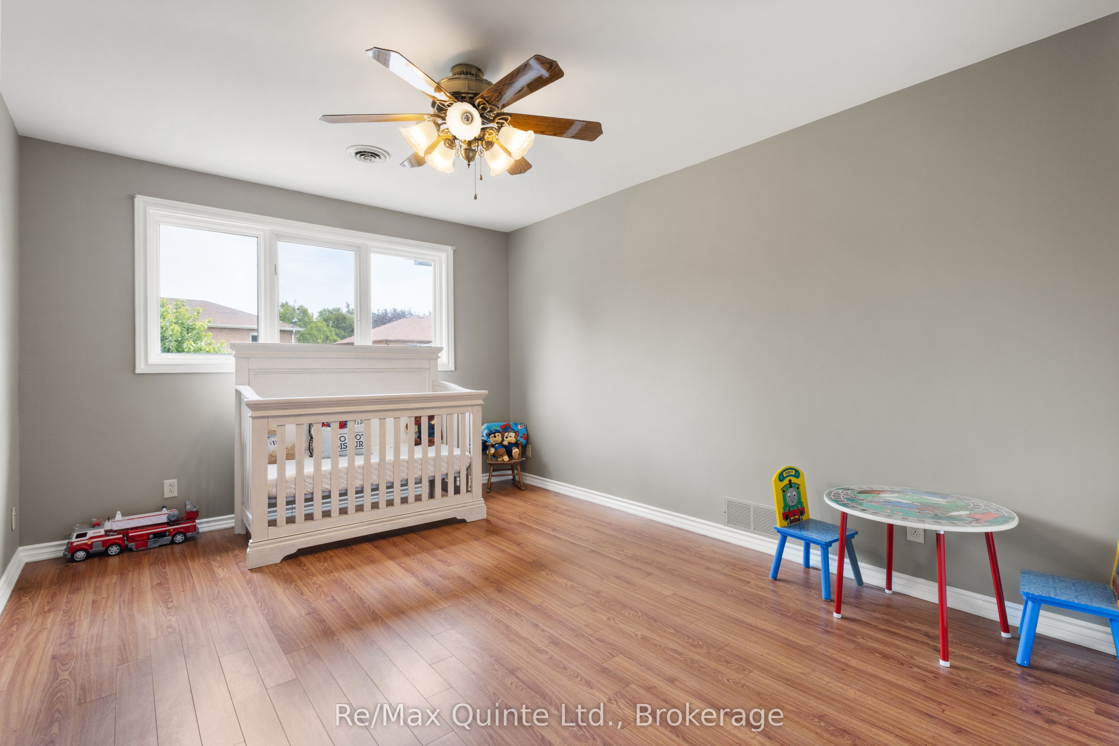 17 Applewood Court Property Photo 37