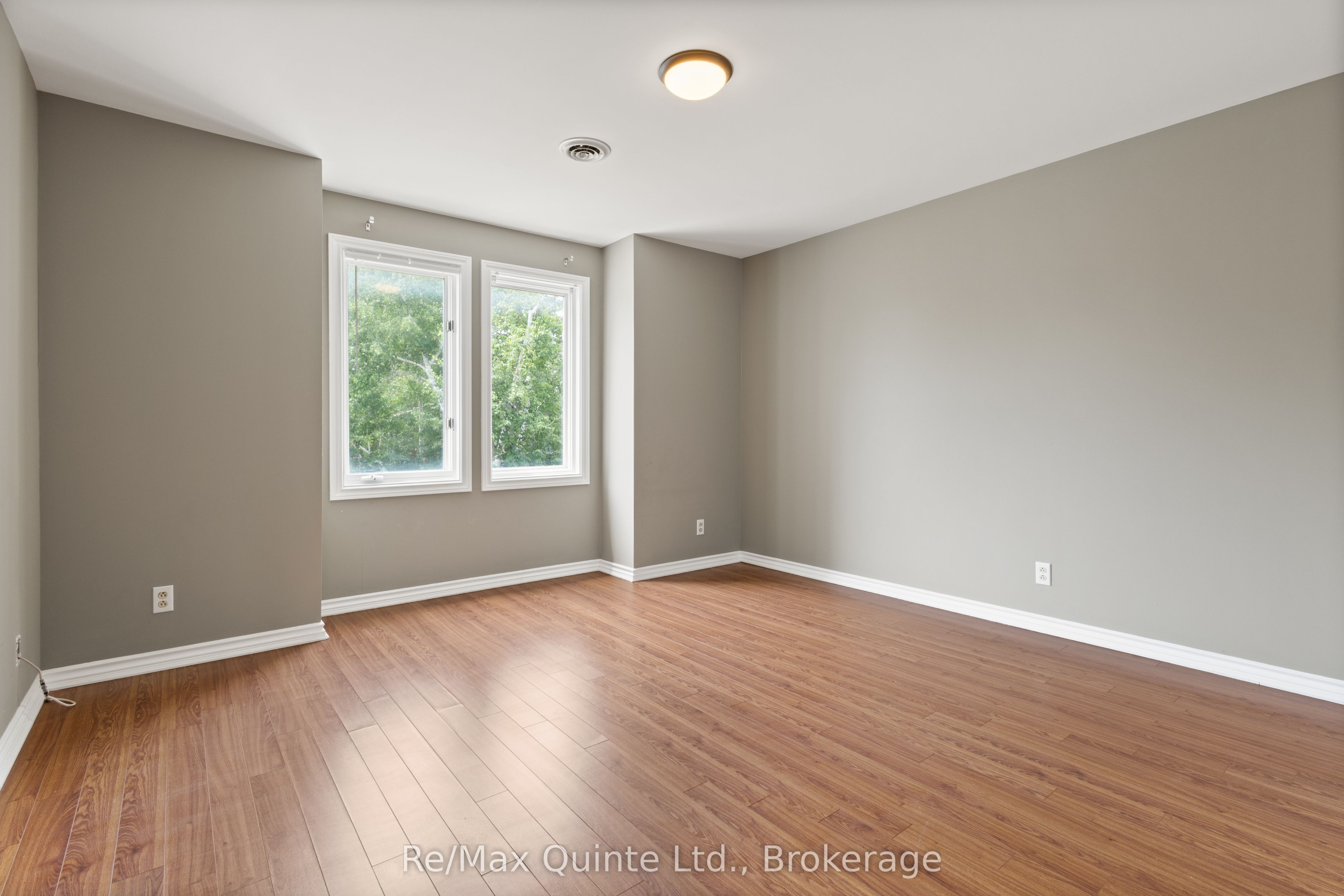 17 Applewood Court Property Photo 39