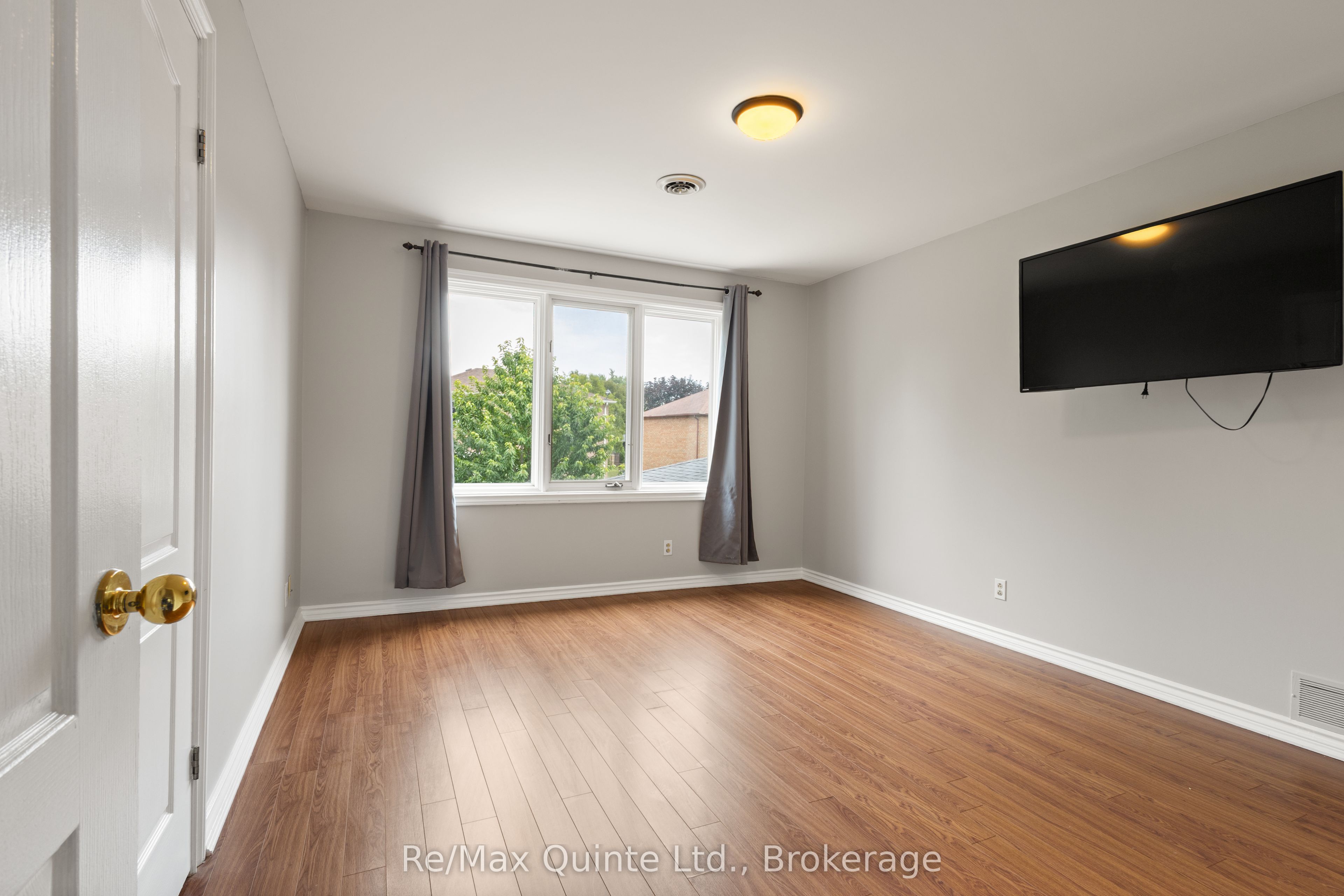 17 Applewood Court Property Photo 41
