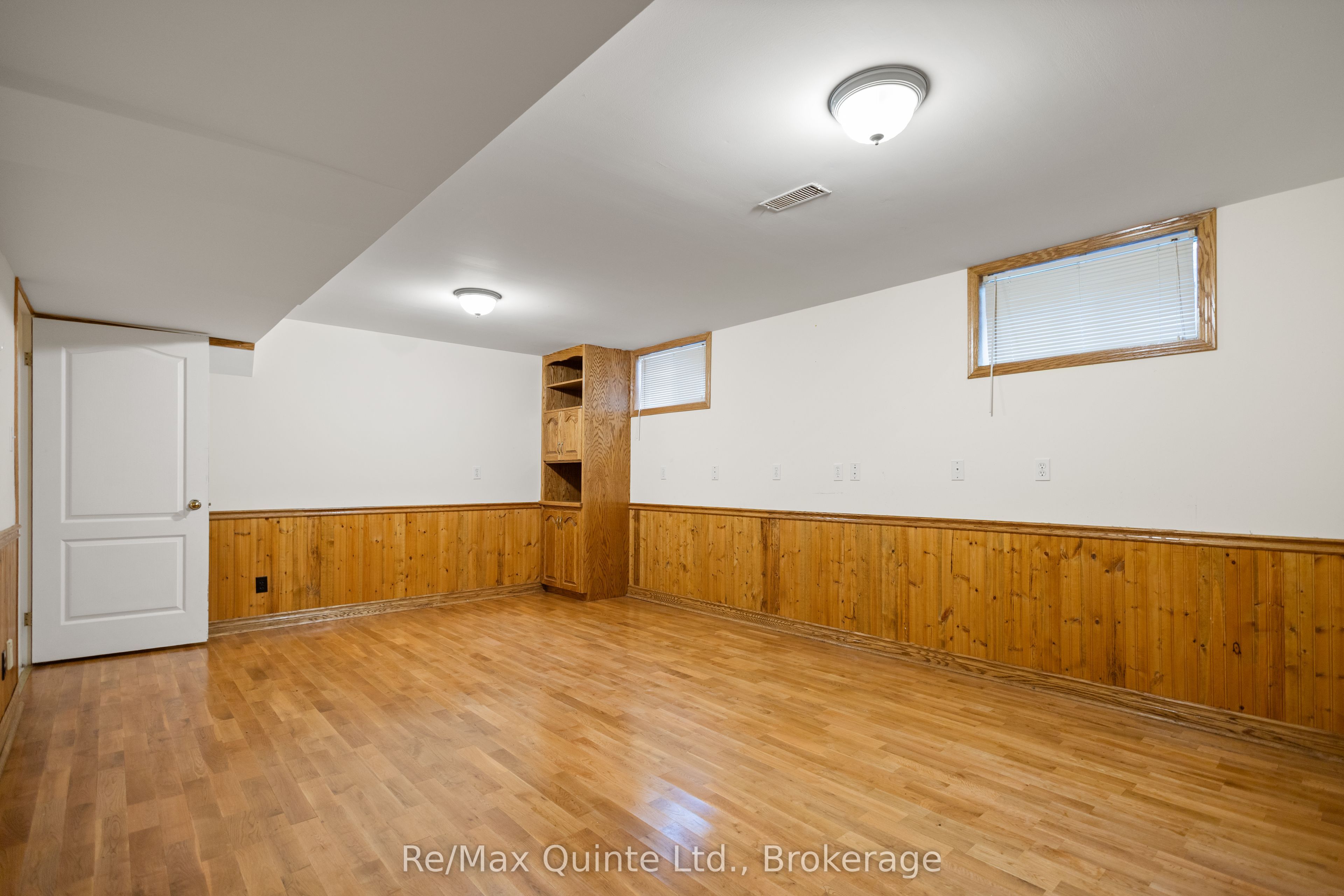 17 Applewood Court Property Photo 46