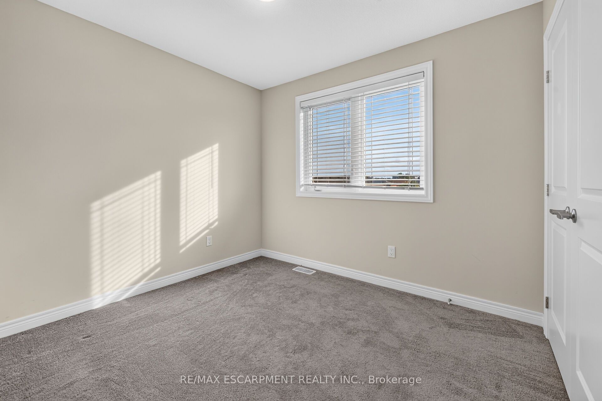 19 Picardy Drive 51 Property Photo 37