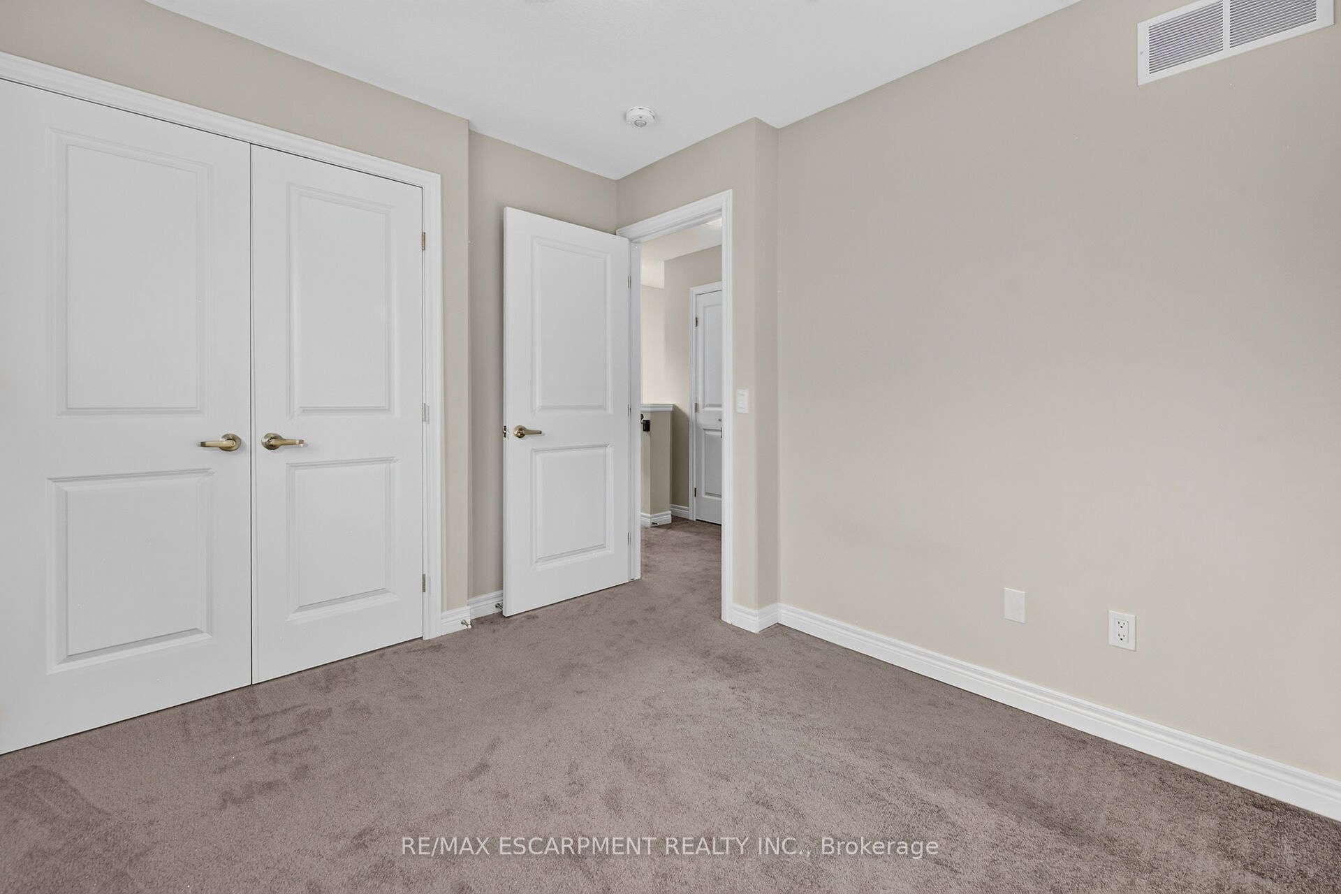19 Picardy Drive 51 Property Photo 38